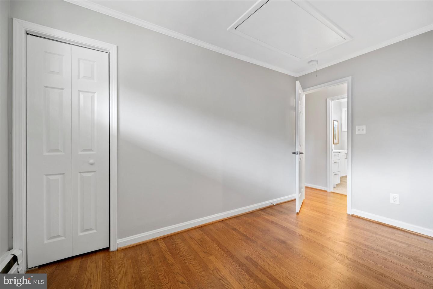 10005 SPRING LAKE TER, FAIRFAX, Virginia 22030, 4 Bedrooms Bedrooms, ,2 BathroomsBathrooms,Residential,For sale,10005 SPRING LAKE TER,VAFC2007044 MLS # VAFC2007044