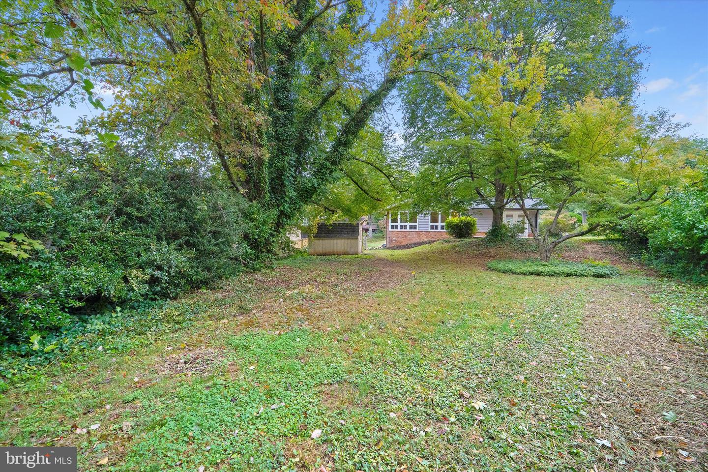 10005 SPRING LAKE TER, FAIRFAX, Virginia 22030, 4 Bedrooms Bedrooms, ,2 BathroomsBathrooms,Residential,For sale,10005 SPRING LAKE TER,VAFC2007044 MLS # VAFC2007044