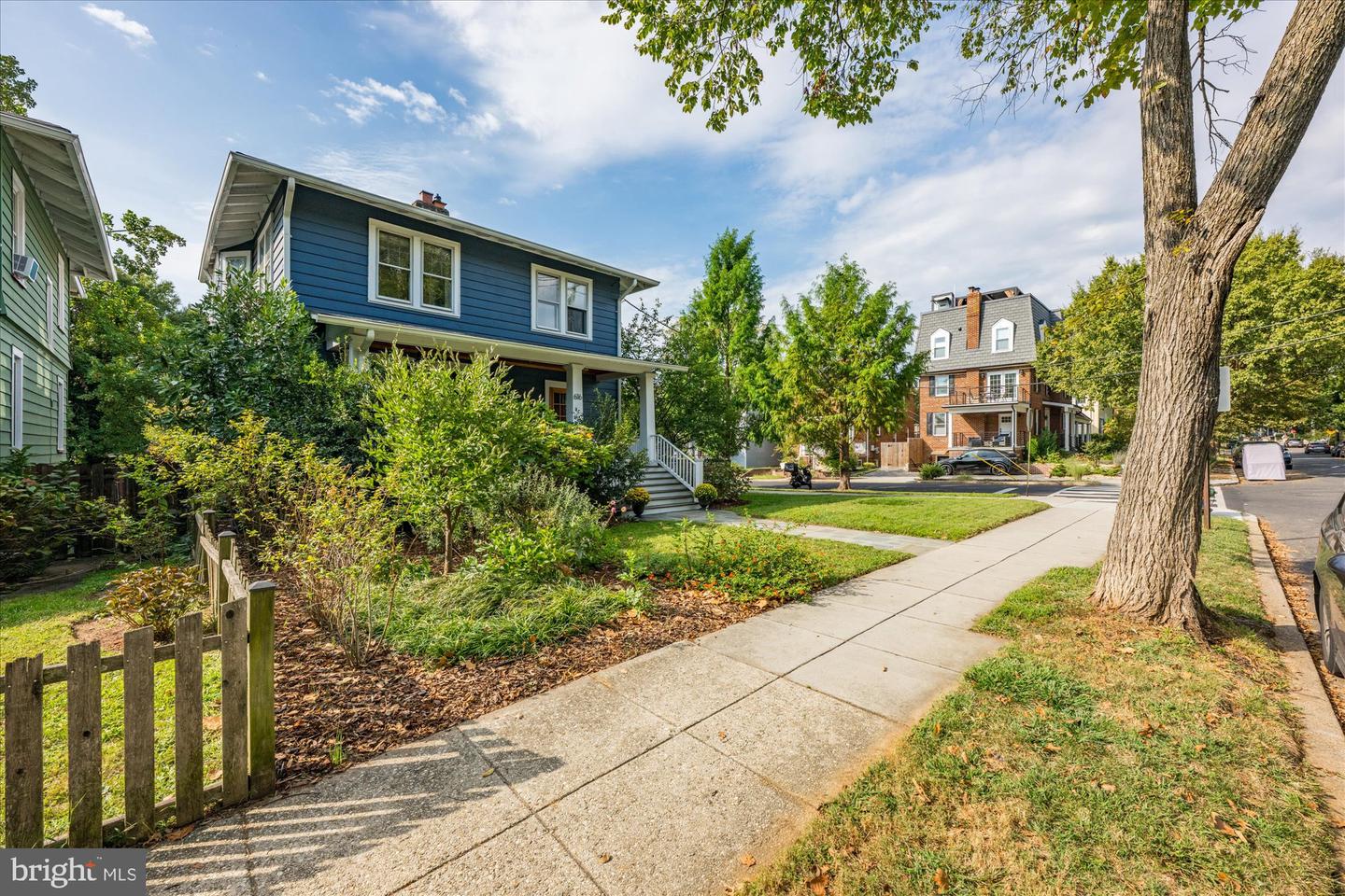 616 WHITTIER ST NW, WASHINGTON, District Of Columbia 20012, 5 Bedrooms Bedrooms, 8 Rooms Rooms,3 BathroomsBathrooms,Residential,For sale,616 WHITTIER ST NW,DCDC2222560 MLS # DCDC2222560