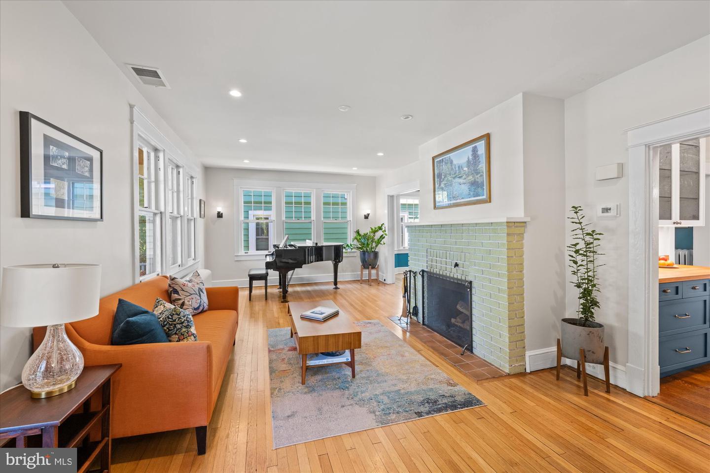 616 WHITTIER ST NW, WASHINGTON, District Of Columbia 20012, 5 Bedrooms Bedrooms, 8 Rooms Rooms,3 BathroomsBathrooms,Residential,For sale,616 WHITTIER ST NW,DCDC2222560 MLS # DCDC2222560