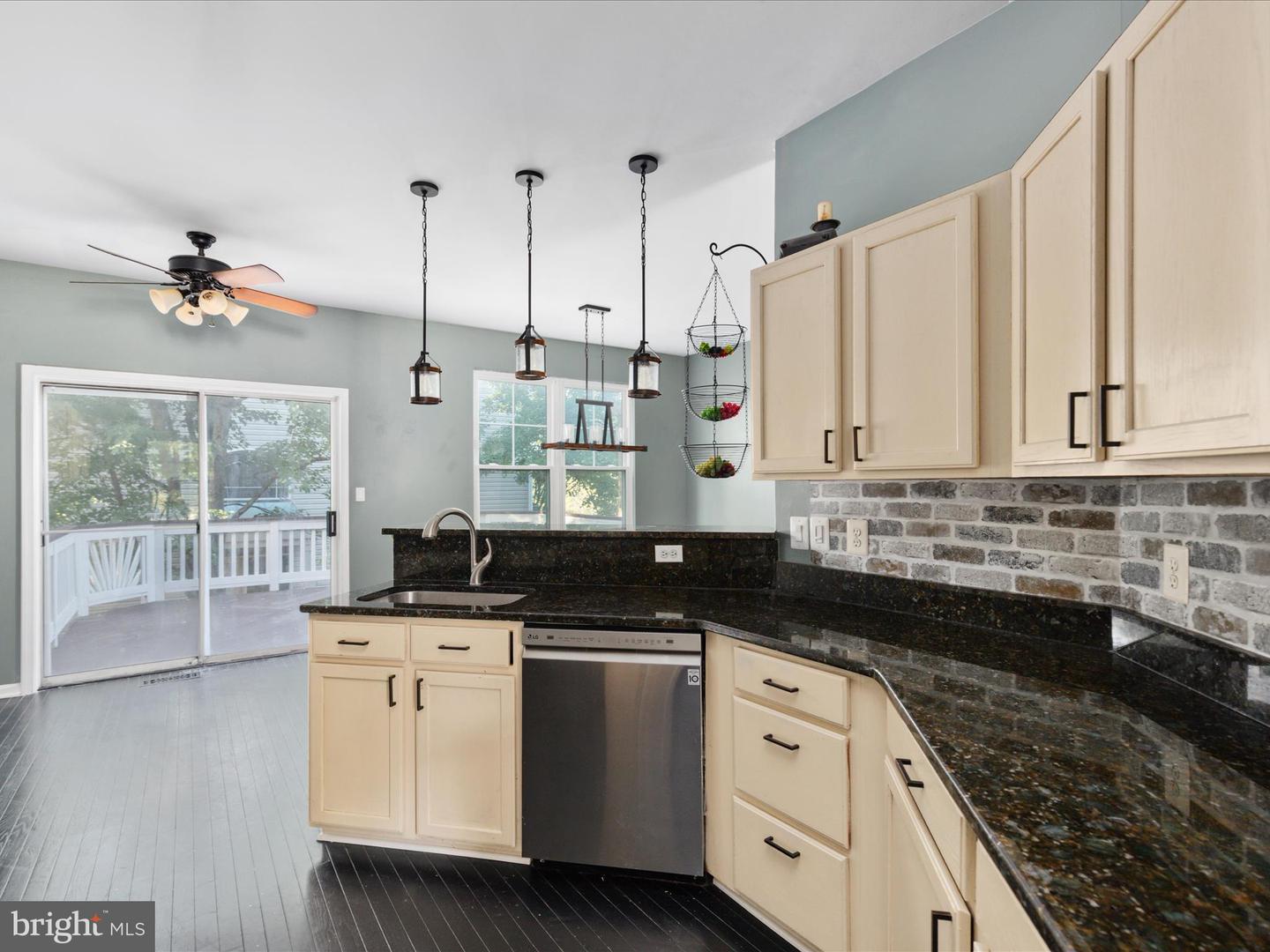 25328 ASHBURY DR, CHANTILLY, Virginia 20152, 3 Bedrooms Bedrooms, ,2 BathroomsBathrooms,Residential,For sale,25328 ASHBURY DR,VALO2106904 MLS # VALO2106904