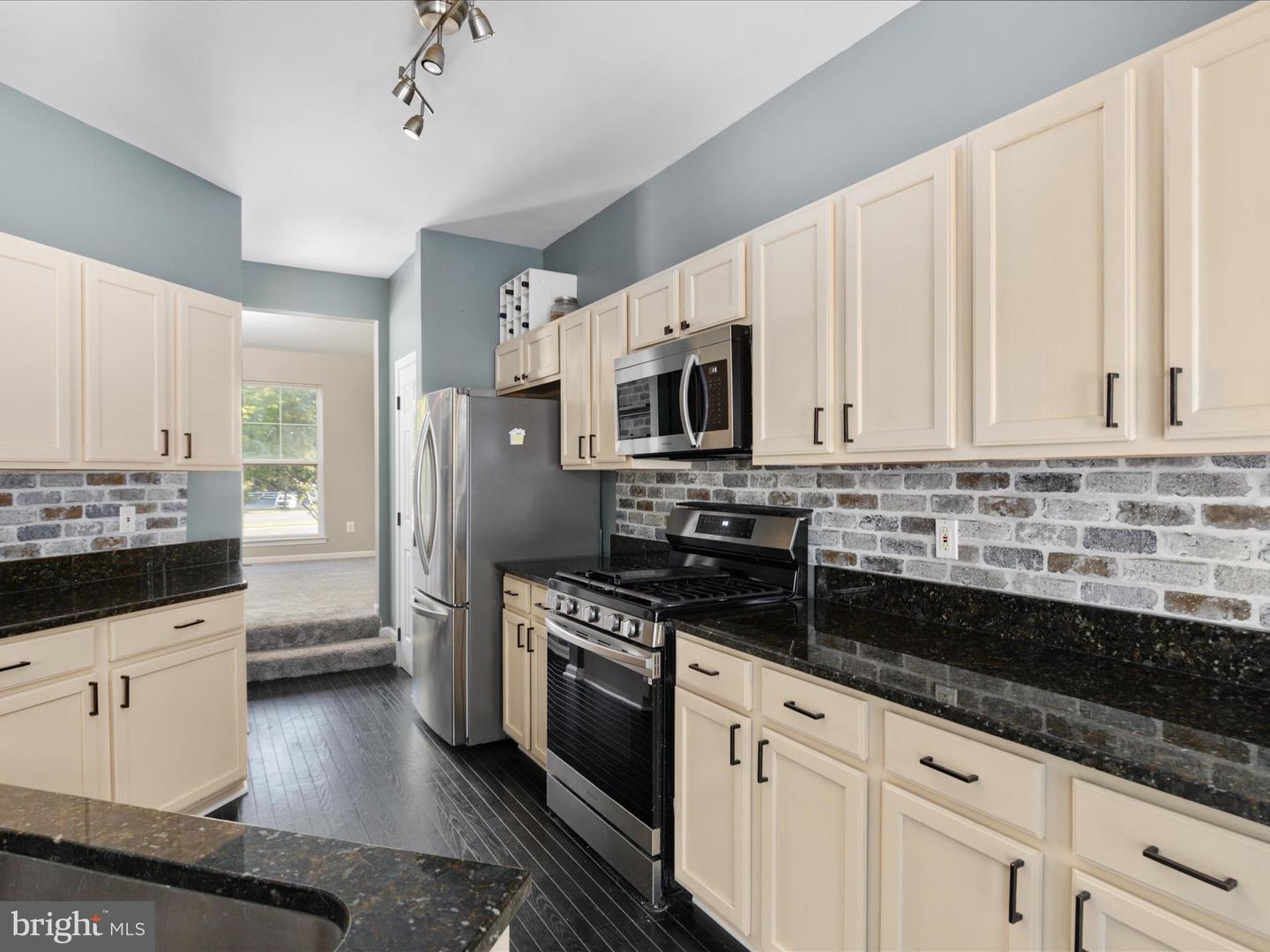 25328 ASHBURY DR, CHANTILLY, Virginia 20152, 3 Bedrooms Bedrooms, ,2 BathroomsBathrooms,Residential,For sale,25328 ASHBURY DR,VALO2106904 MLS # VALO2106904