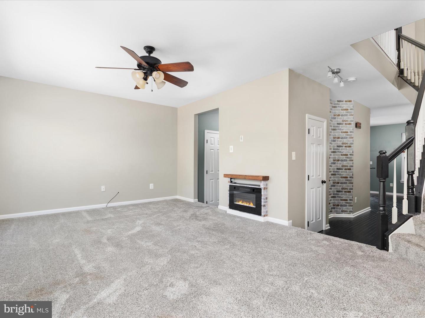 25328 ASHBURY DR, CHANTILLY, Virginia 20152, 3 Bedrooms Bedrooms, ,2 BathroomsBathrooms,Residential,For sale,25328 ASHBURY DR,VALO2106904 MLS # VALO2106904