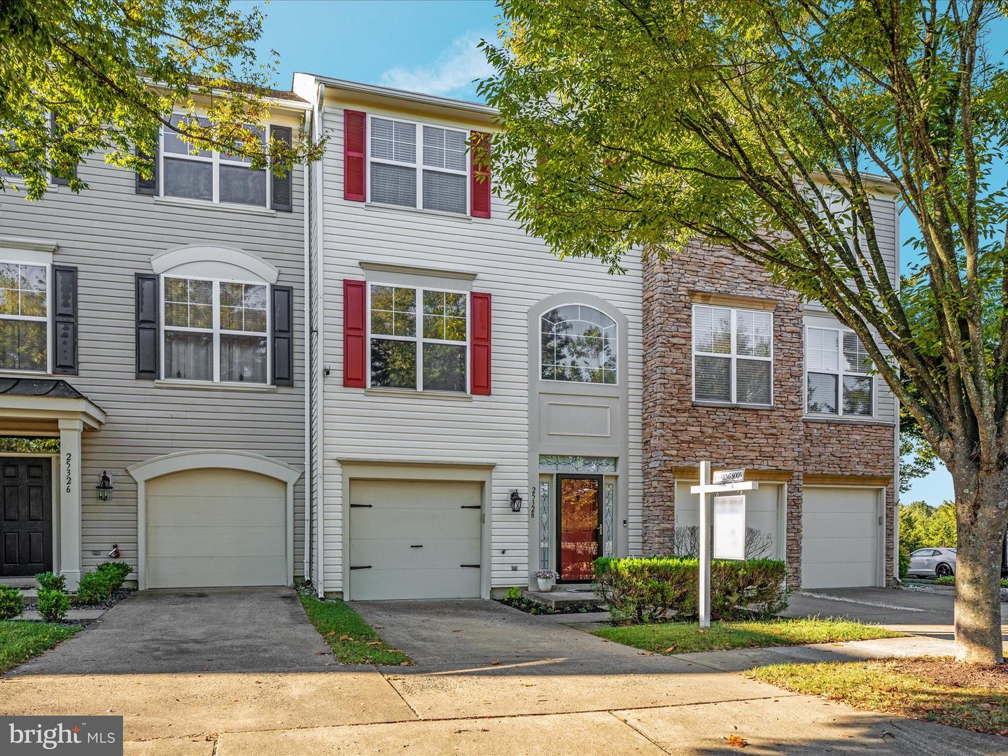 25328 ASHBURY DR, CHANTILLY, Virginia 20152, 3 Bedrooms Bedrooms, ,2 BathroomsBathrooms,Residential,For sale,25328 ASHBURY DR,VALO2106904 MLS # VALO2106904
