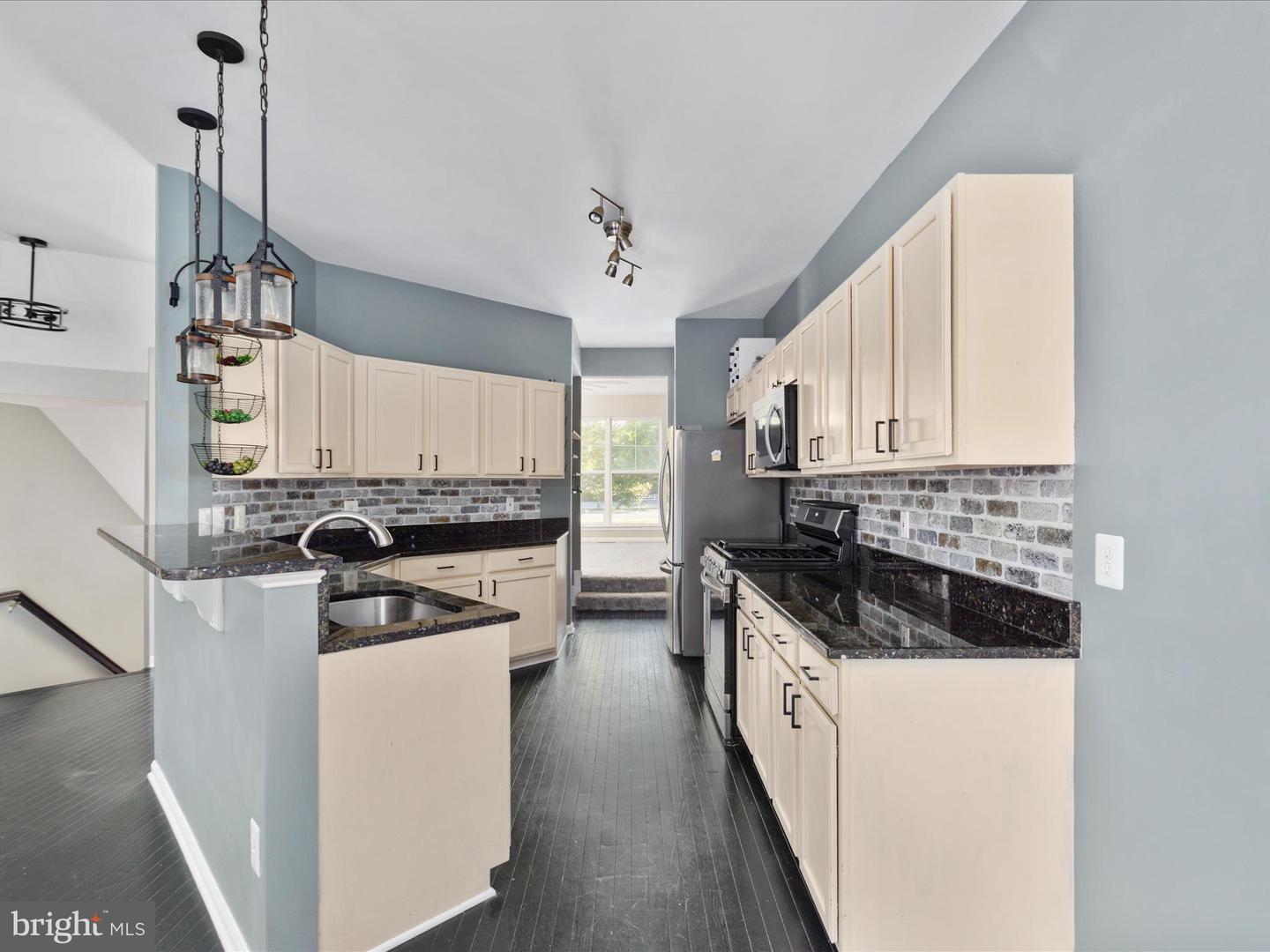 25328 ASHBURY DR, CHANTILLY, Virginia 20152, 3 Bedrooms Bedrooms, ,2 BathroomsBathrooms,Residential,For sale,25328 ASHBURY DR,VALO2106904 MLS # VALO2106904