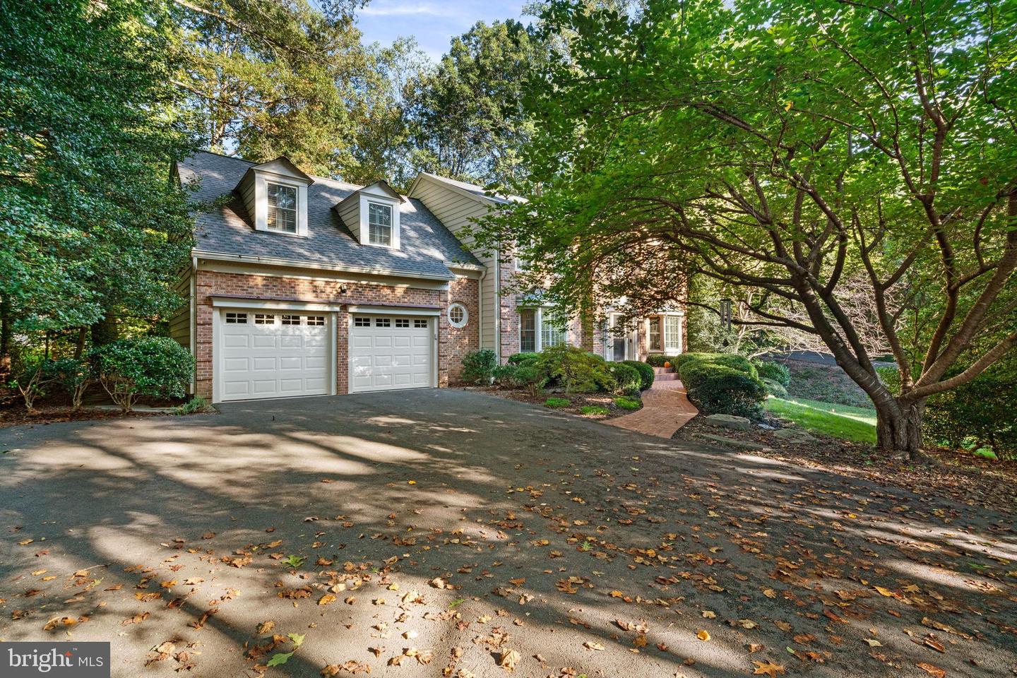 10621 BEECHNUT CT, FAIRFAX STATION, Virginia 22039, 4 Bedrooms Bedrooms, 19 Rooms Rooms,3 BathroomsBathrooms,Residential,For sale,10621 BEECHNUT CT,VAFX2267518 MLS # VAFX2267518