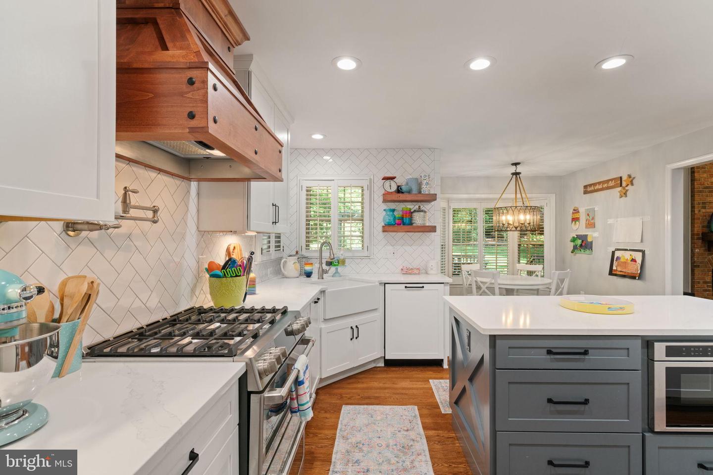 10621 BEECHNUT CT, FAIRFAX STATION, Virginia 22039, 4 Bedrooms Bedrooms, 19 Rooms Rooms,3 BathroomsBathrooms,Residential,For sale,10621 BEECHNUT CT,VAFX2267518 MLS # VAFX2267518