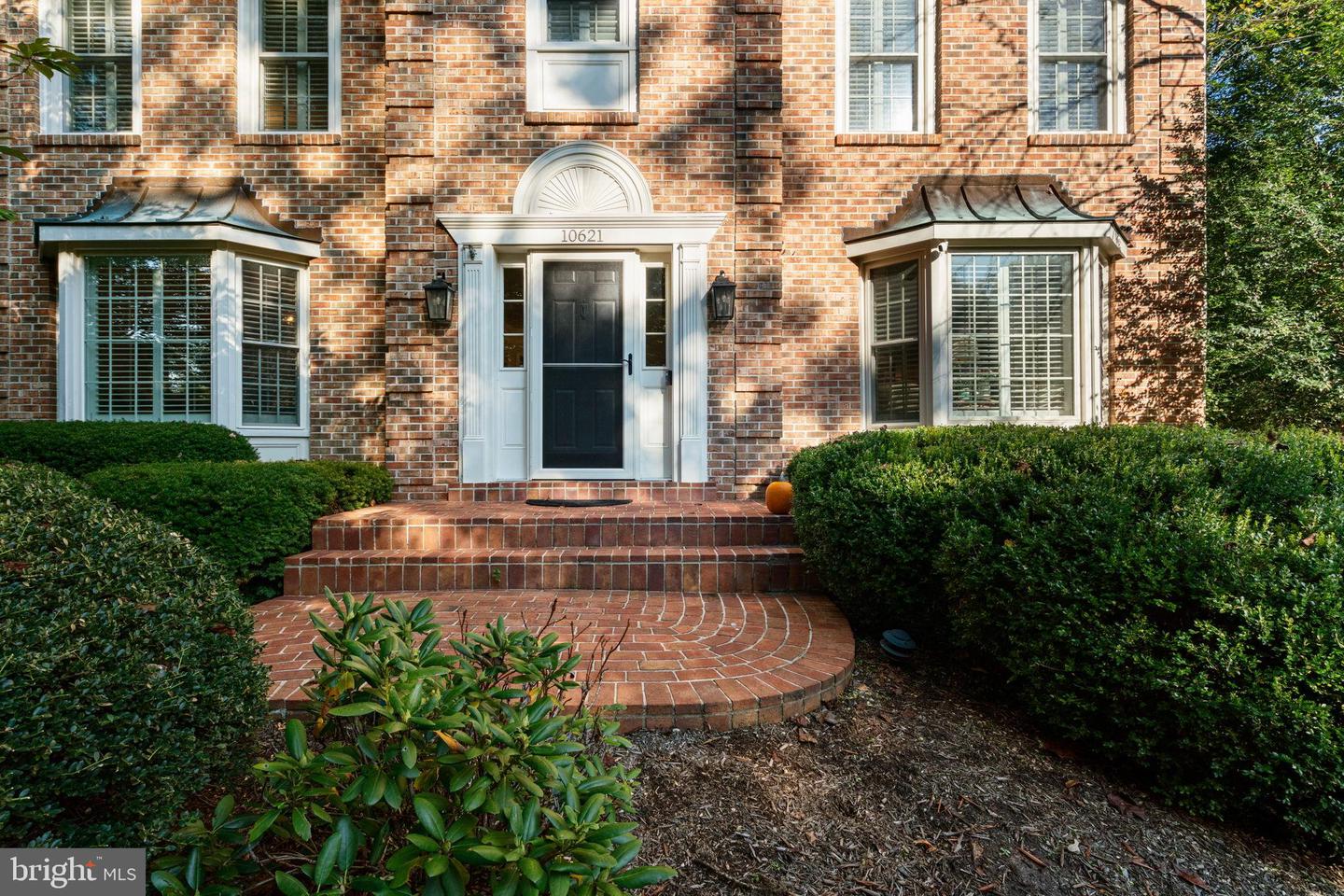 10621 BEECHNUT CT, FAIRFAX STATION, Virginia 22039, 4 Bedrooms Bedrooms, 19 Rooms Rooms,3 BathroomsBathrooms,Residential,For sale,10621 BEECHNUT CT,VAFX2267518 MLS # VAFX2267518