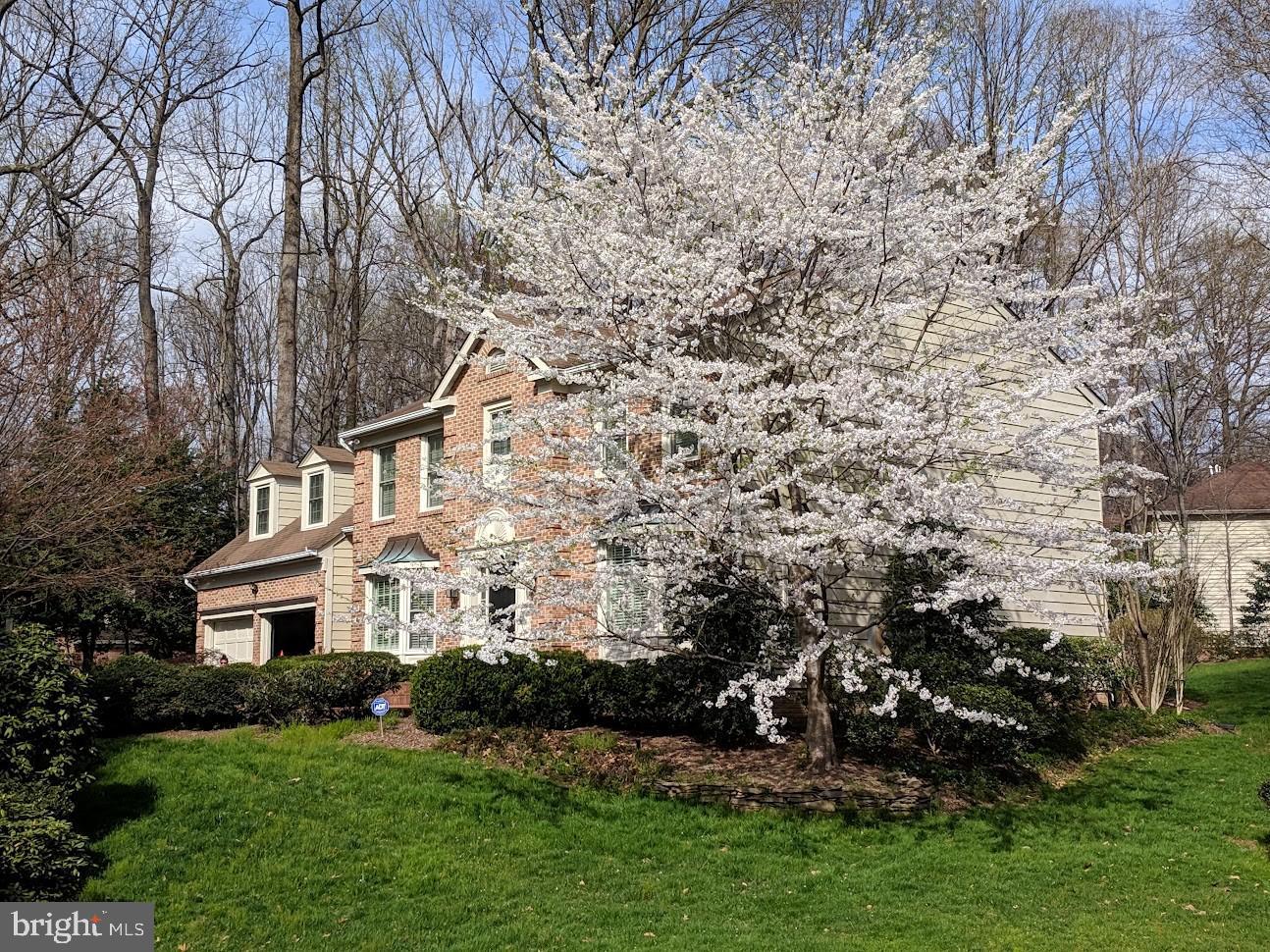 10621 BEECHNUT CT, FAIRFAX STATION, Virginia 22039, 4 Bedrooms Bedrooms, 19 Rooms Rooms,3 BathroomsBathrooms,Residential,For sale,10621 BEECHNUT CT,VAFX2267518 MLS # VAFX2267518