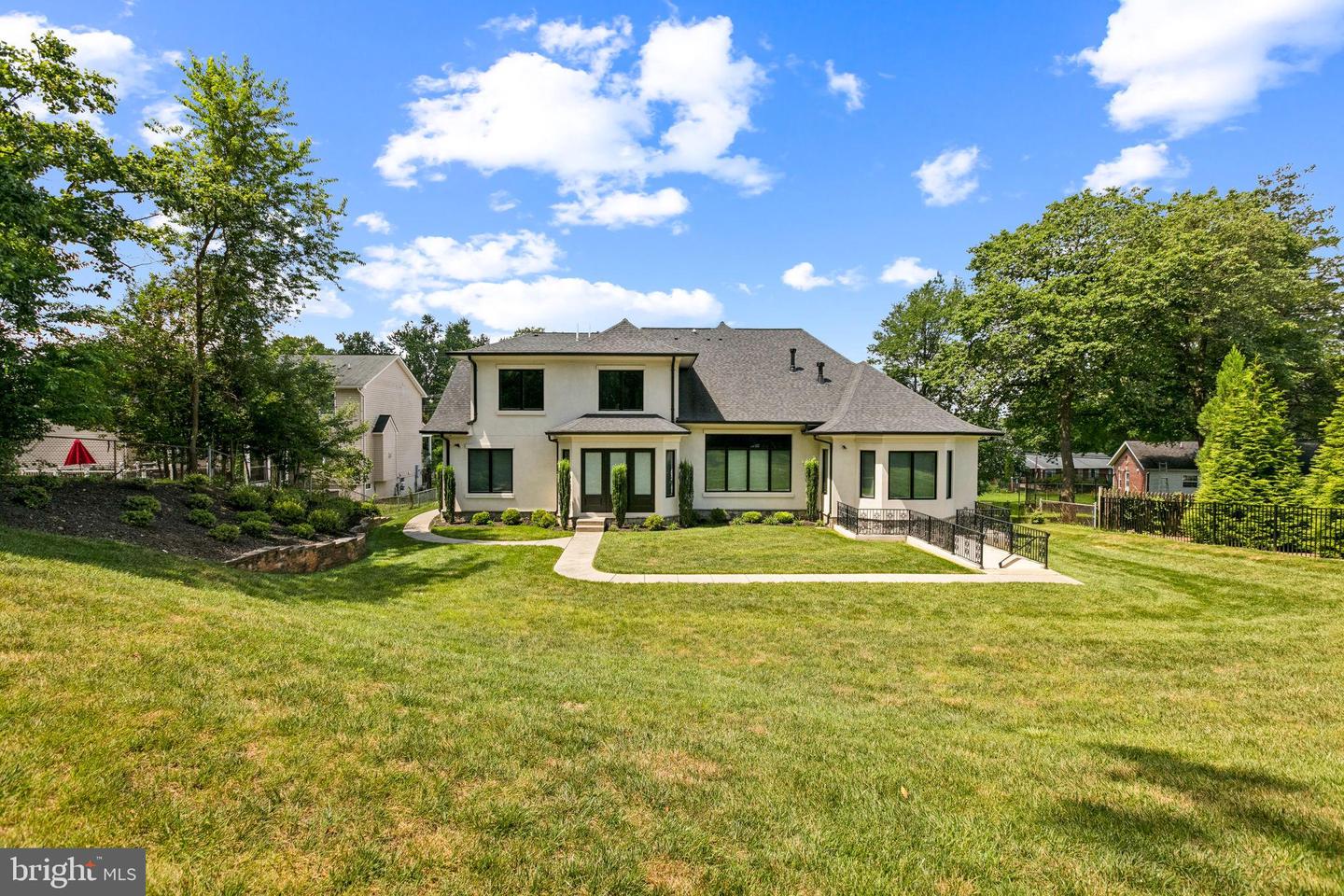305 OLD COURTHOUSE RD NE, VIENNA, Virginia 22180, 8 Bedrooms Bedrooms, ,7 BathroomsBathrooms,Residential,For sale,305 OLD COURTHOUSE RD NE,VAFX2267542 MLS # VAFX2267542