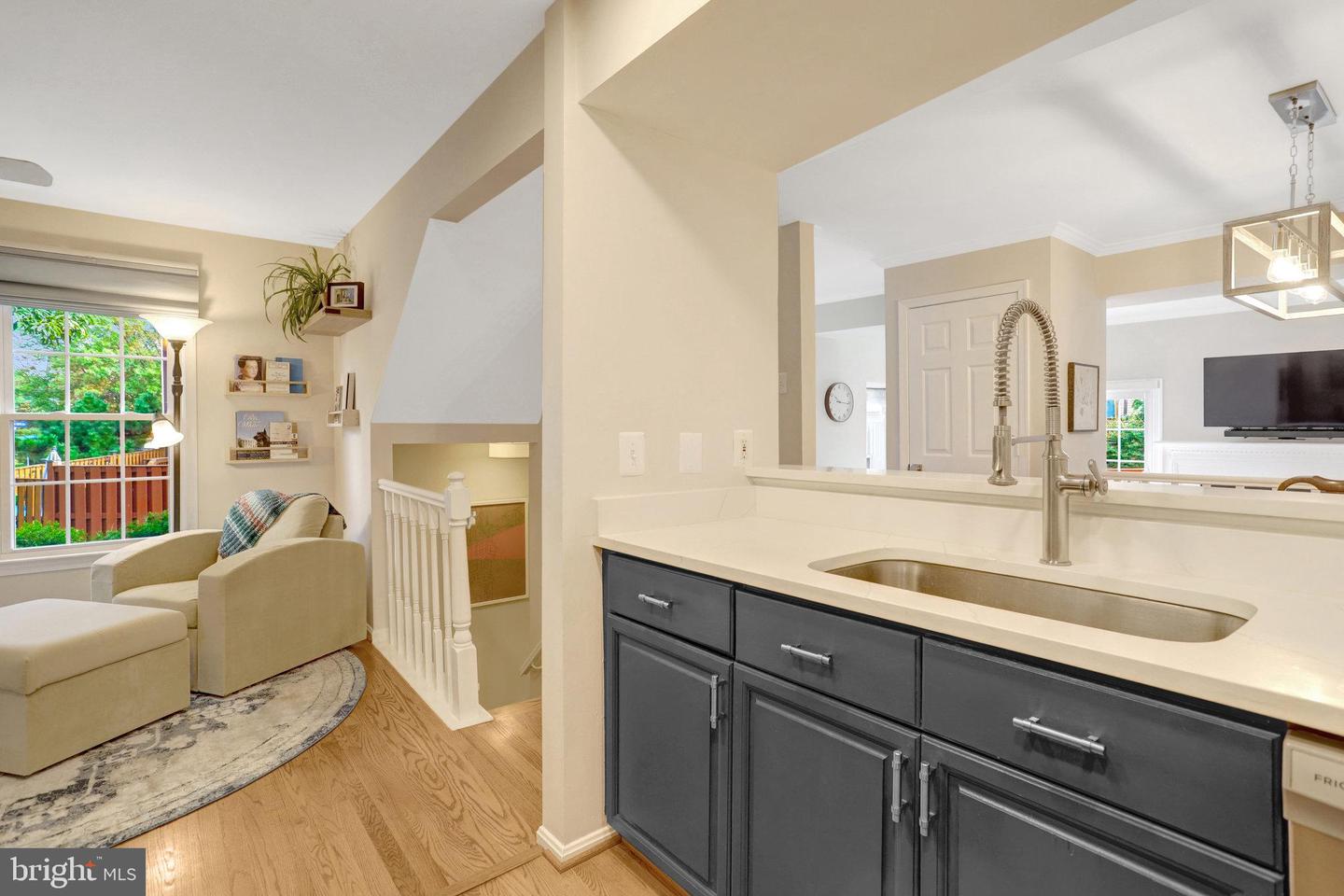 6525 TARTAN VISTA DR, ALEXANDRIA, Virginia 22312, 3 Bedrooms Bedrooms, ,3 BathroomsBathrooms,Residential,For sale,6525 TARTAN VISTA DR,VAFX2267820 MLS # VAFX2267820