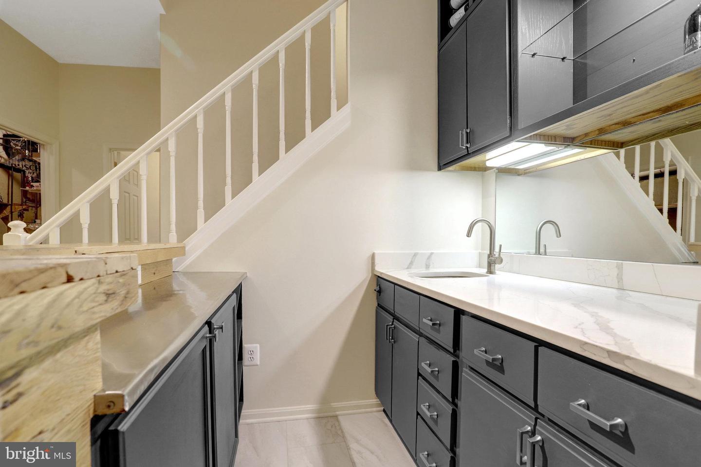 6525 TARTAN VISTA DR, ALEXANDRIA, Virginia 22312, 3 Bedrooms Bedrooms, ,3 BathroomsBathrooms,Residential,For sale,6525 TARTAN VISTA DR,VAFX2267820 MLS # VAFX2267820