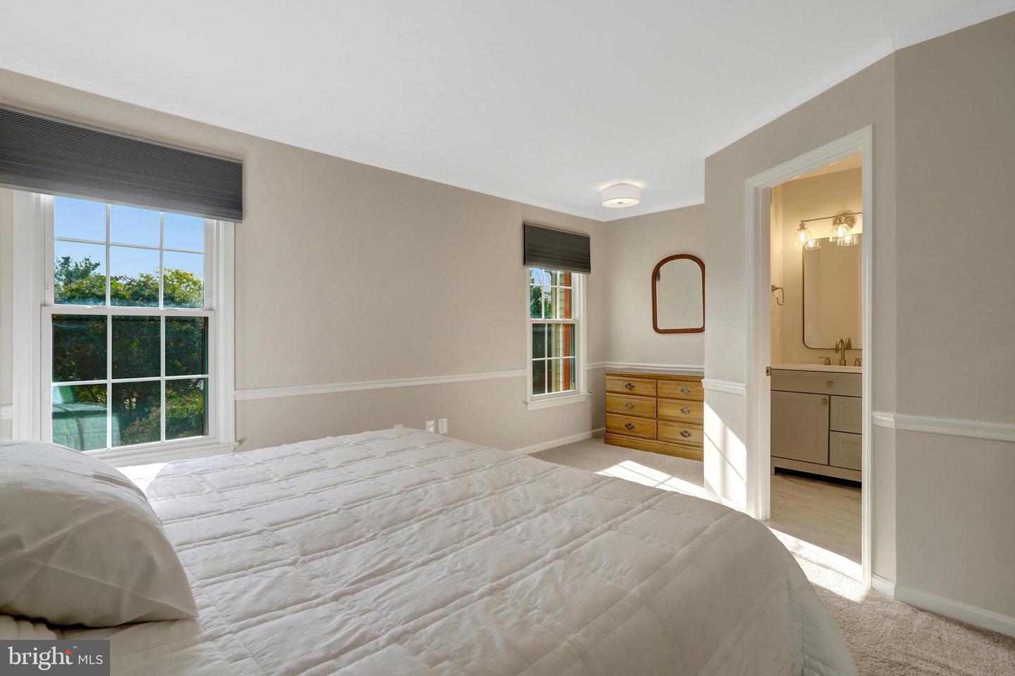 6525 TARTAN VISTA DR, ALEXANDRIA, Virginia 22312, 3 Bedrooms Bedrooms, ,3 BathroomsBathrooms,Residential,For sale,6525 TARTAN VISTA DR,VAFX2267820 MLS # VAFX2267820