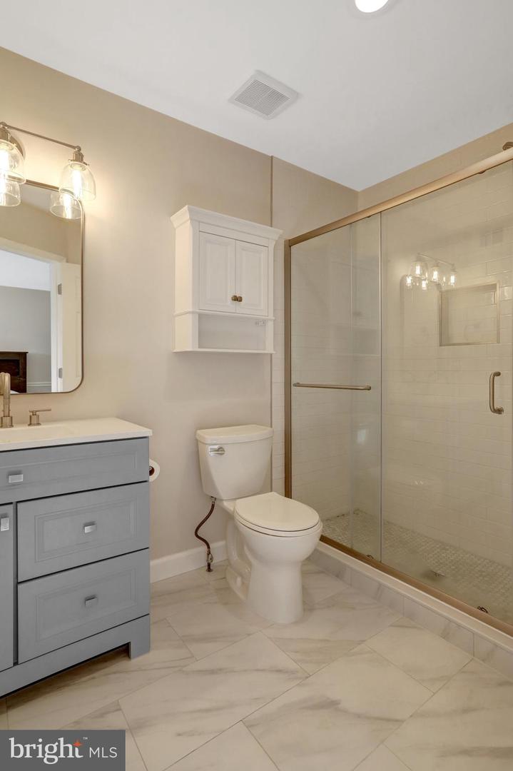 6525 TARTAN VISTA DR, ALEXANDRIA, Virginia 22312, 3 Bedrooms Bedrooms, ,3 BathroomsBathrooms,Residential,For sale,6525 TARTAN VISTA DR,VAFX2267820 MLS # VAFX2267820