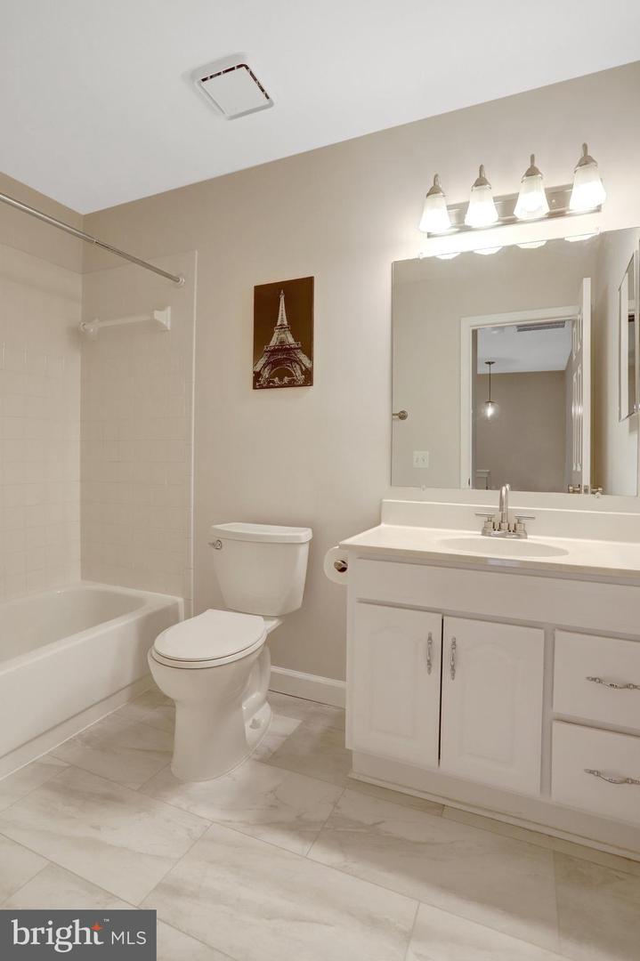 6525 TARTAN VISTA DR, ALEXANDRIA, Virginia 22312, 3 Bedrooms Bedrooms, ,3 BathroomsBathrooms,Residential,For sale,6525 TARTAN VISTA DR,VAFX2267820 MLS # VAFX2267820