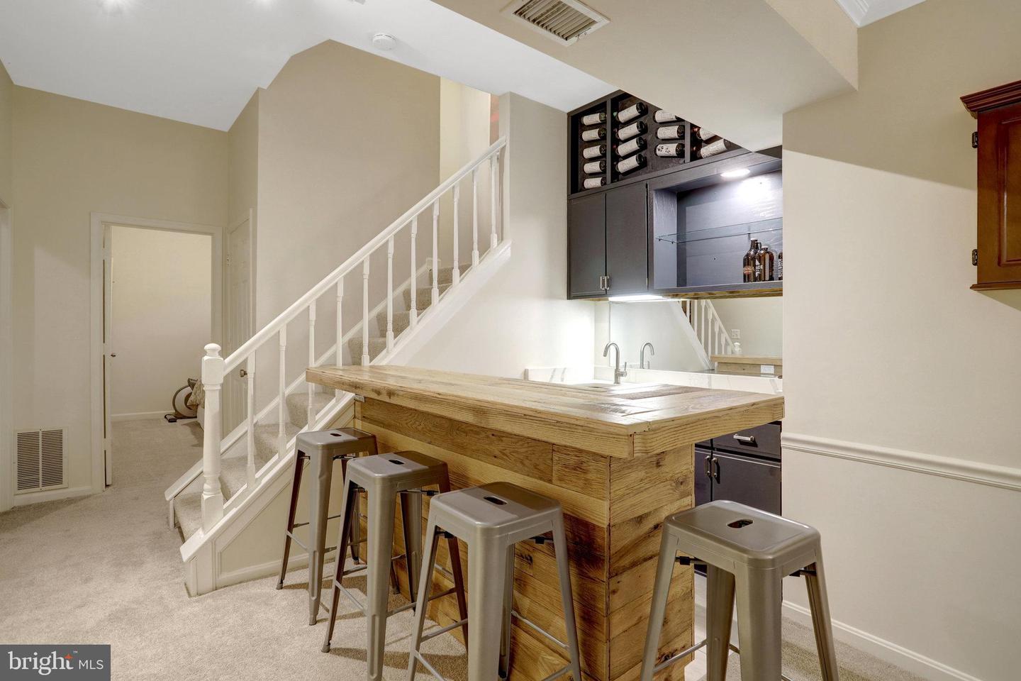 6525 TARTAN VISTA DR, ALEXANDRIA, Virginia 22312, 3 Bedrooms Bedrooms, ,3 BathroomsBathrooms,Residential,For sale,6525 TARTAN VISTA DR,VAFX2267820 MLS # VAFX2267820