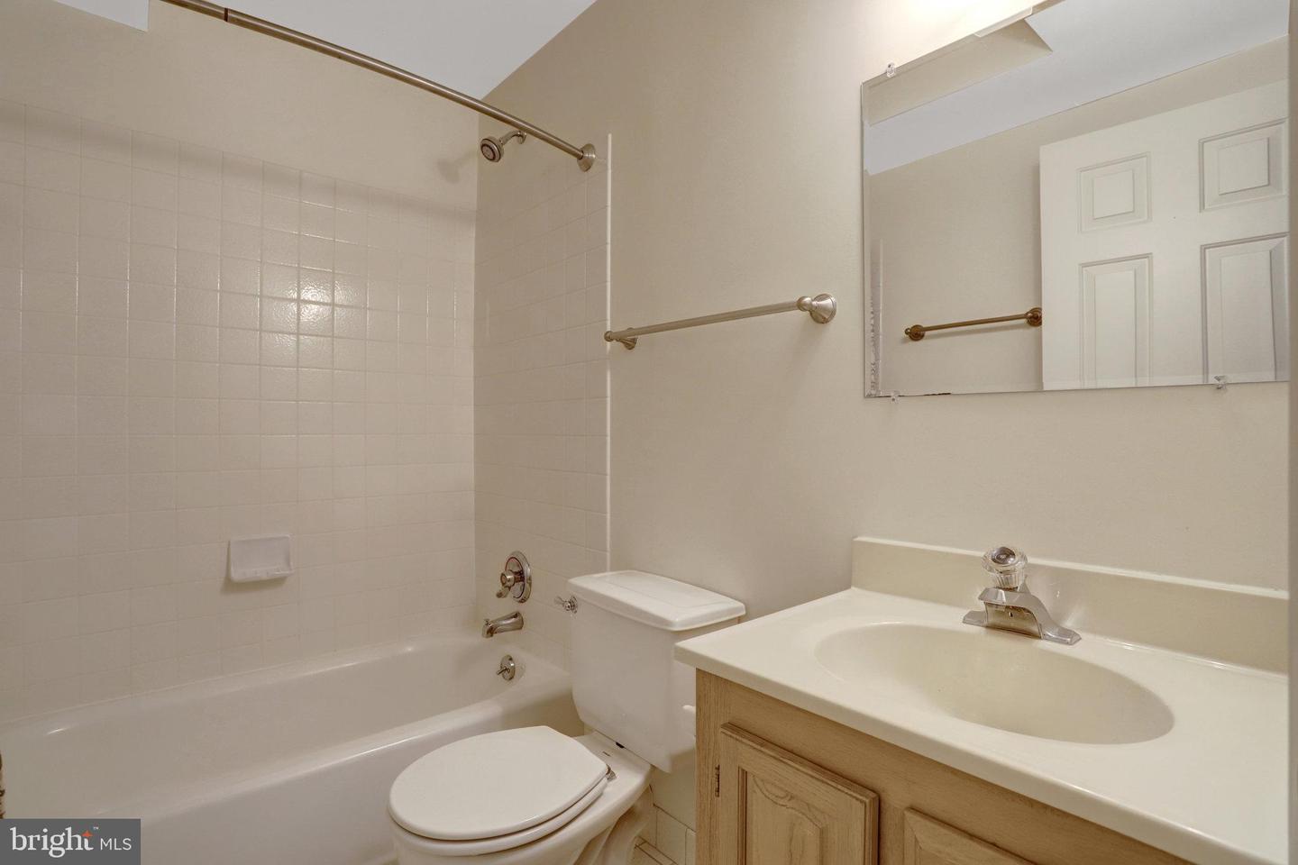 6525 TARTAN VISTA DR, ALEXANDRIA, Virginia 22312, 3 Bedrooms Bedrooms, ,3 BathroomsBathrooms,Residential,For sale,6525 TARTAN VISTA DR,VAFX2267820 MLS # VAFX2267820