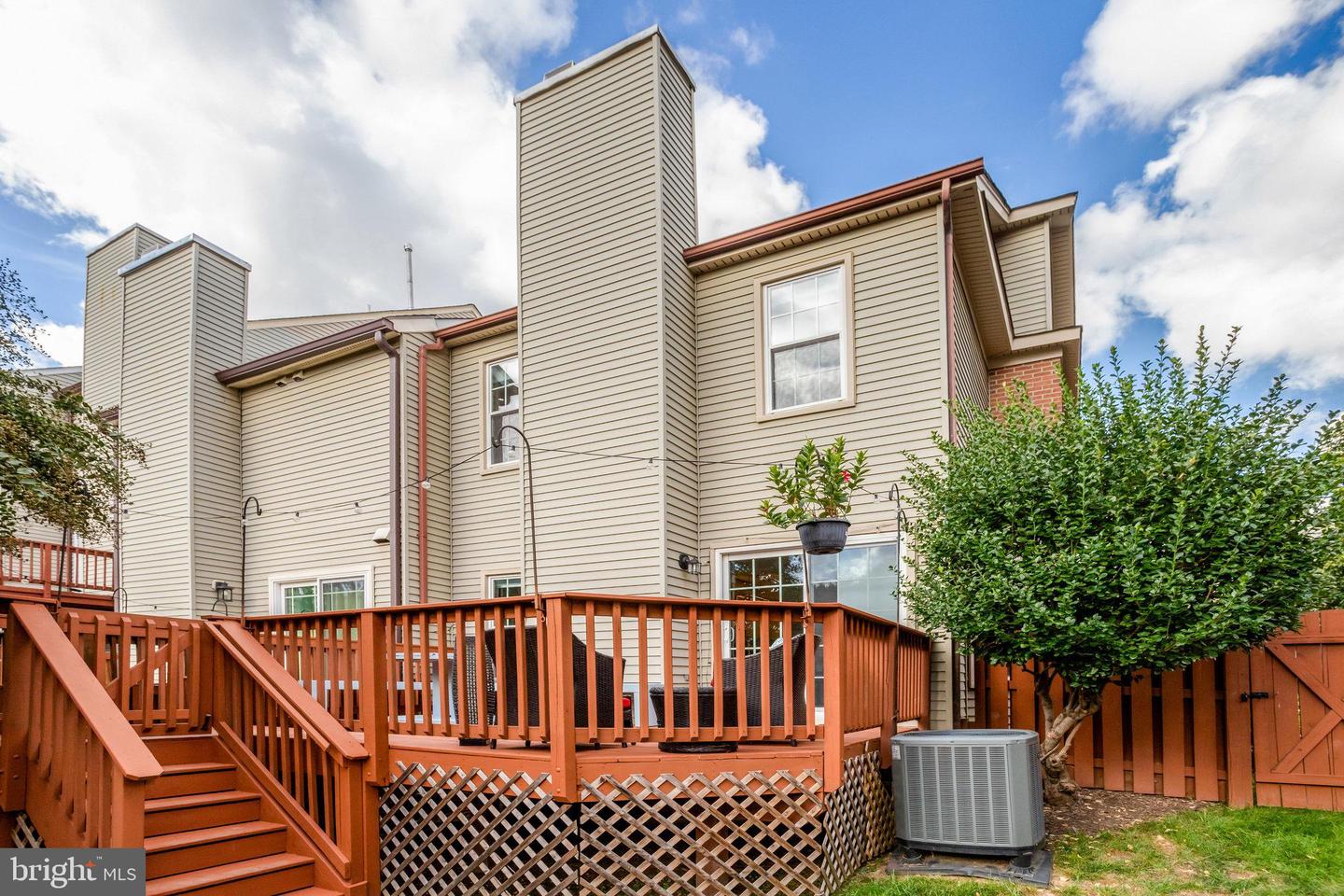 6525 TARTAN VISTA DR, ALEXANDRIA, Virginia 22312, 3 Bedrooms Bedrooms, ,3 BathroomsBathrooms,Residential,For sale,6525 TARTAN VISTA DR,VAFX2267820 MLS # VAFX2267820