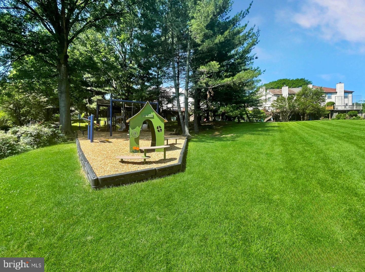 6525 TARTAN VISTA DR, ALEXANDRIA, Virginia 22312, 3 Bedrooms Bedrooms, ,3 BathroomsBathrooms,Residential,For sale,6525 TARTAN VISTA DR,VAFX2267820 MLS # VAFX2267820