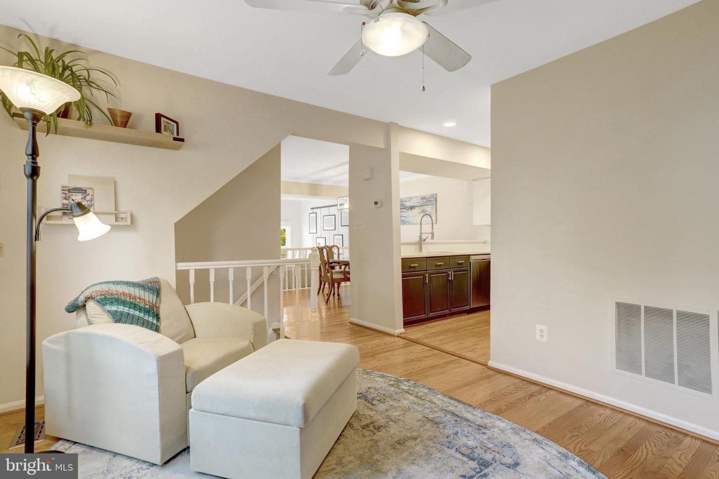 6525 TARTAN VISTA DR, ALEXANDRIA, Virginia 22312, 3 Bedrooms Bedrooms, ,3 BathroomsBathrooms,Residential,For sale,6525 TARTAN VISTA DR,VAFX2267820 MLS # VAFX2267820