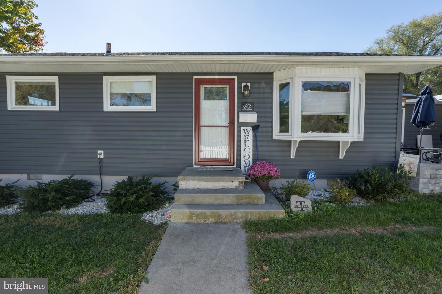 525 E CORK ST, WINCHESTER, Virginia 22601, 2 Bedrooms Bedrooms, ,1 BathroomBathrooms,Residential,For sale,525 E CORK ST,VAWI2009102 MLS # VAWI2009102