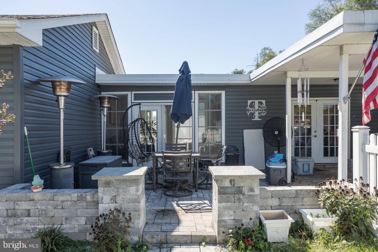 525 E CORK ST, WINCHESTER, Virginia 22601, 2 Bedrooms Bedrooms, ,1 BathroomBathrooms,Residential,For sale,525 E CORK ST,VAWI2009102 MLS # VAWI2009102