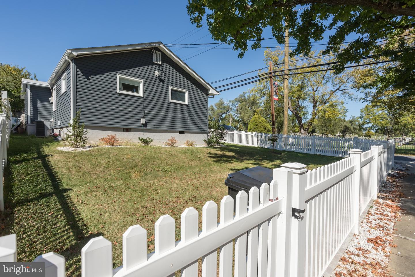 525 E CORK ST, WINCHESTER, Virginia 22601, 2 Bedrooms Bedrooms, ,1 BathroomBathrooms,Residential,For sale,525 E CORK ST,VAWI2009102 MLS # VAWI2009102