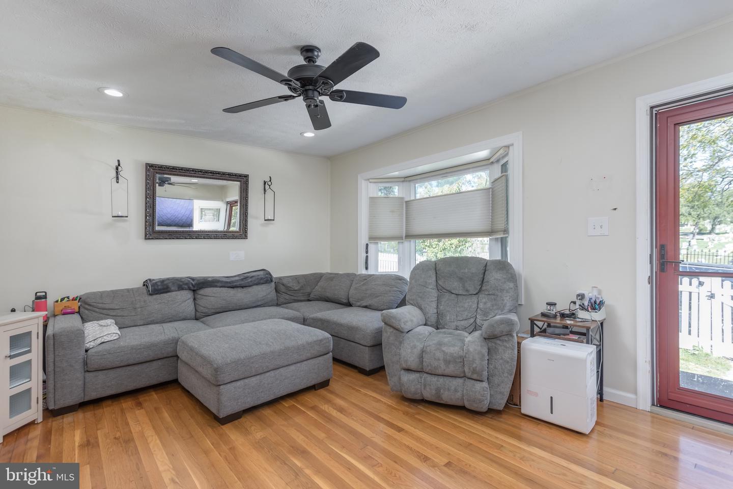 525 E CORK ST, WINCHESTER, Virginia 22601, 2 Bedrooms Bedrooms, ,1 BathroomBathrooms,Residential,For sale,525 E CORK ST,VAWI2009102 MLS # VAWI2009102