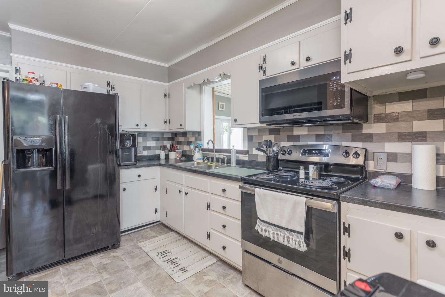 525 E CORK ST, WINCHESTER, Virginia 22601, 2 Bedrooms Bedrooms, ,1 BathroomBathrooms,Residential,For sale,525 E CORK ST,VAWI2009102 MLS # VAWI2009102