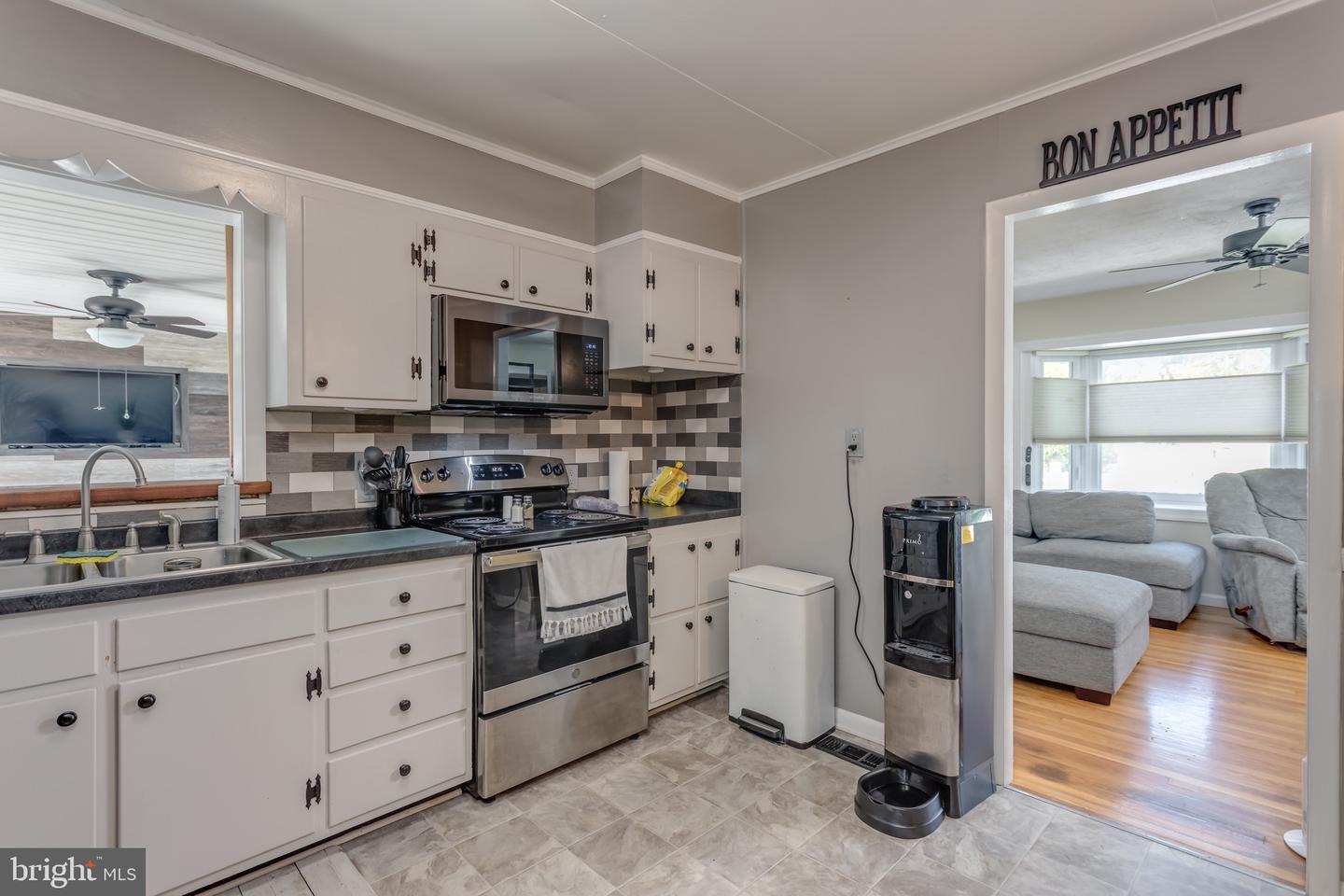 525 E CORK ST, WINCHESTER, Virginia 22601, 2 Bedrooms Bedrooms, ,1 BathroomBathrooms,Residential,For sale,525 E CORK ST,VAWI2009102 MLS # VAWI2009102