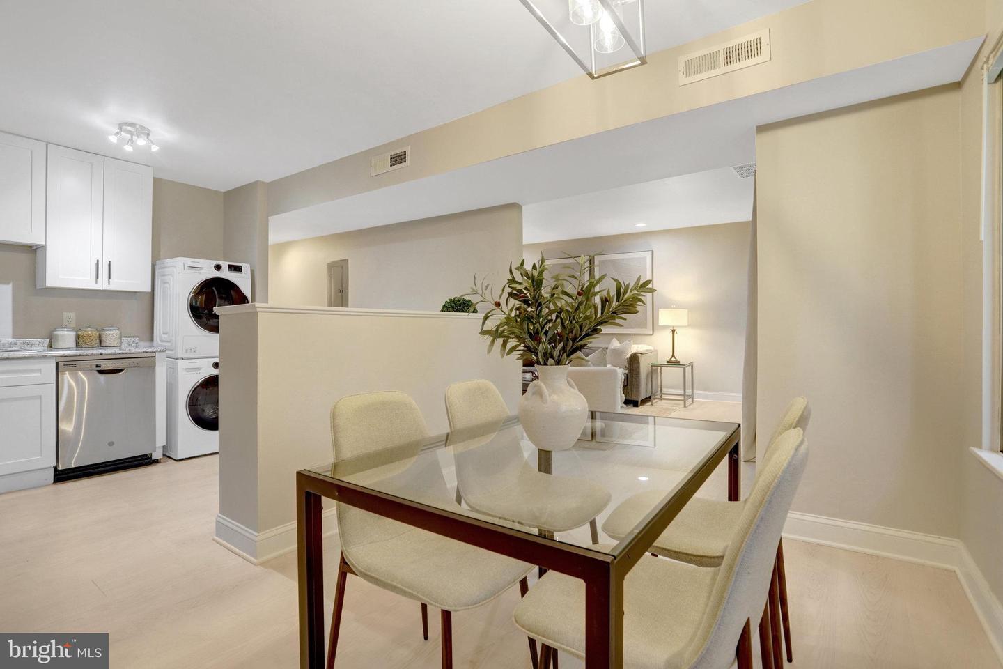 5049 7TH RD S #202, ARLINGTON, Virginia 22204, 1 Bedroom Bedrooms, ,1 BathroomBathrooms,Residential,For sale,5049 7TH RD S #202,VAAR2063916 MLS # VAAR2063916