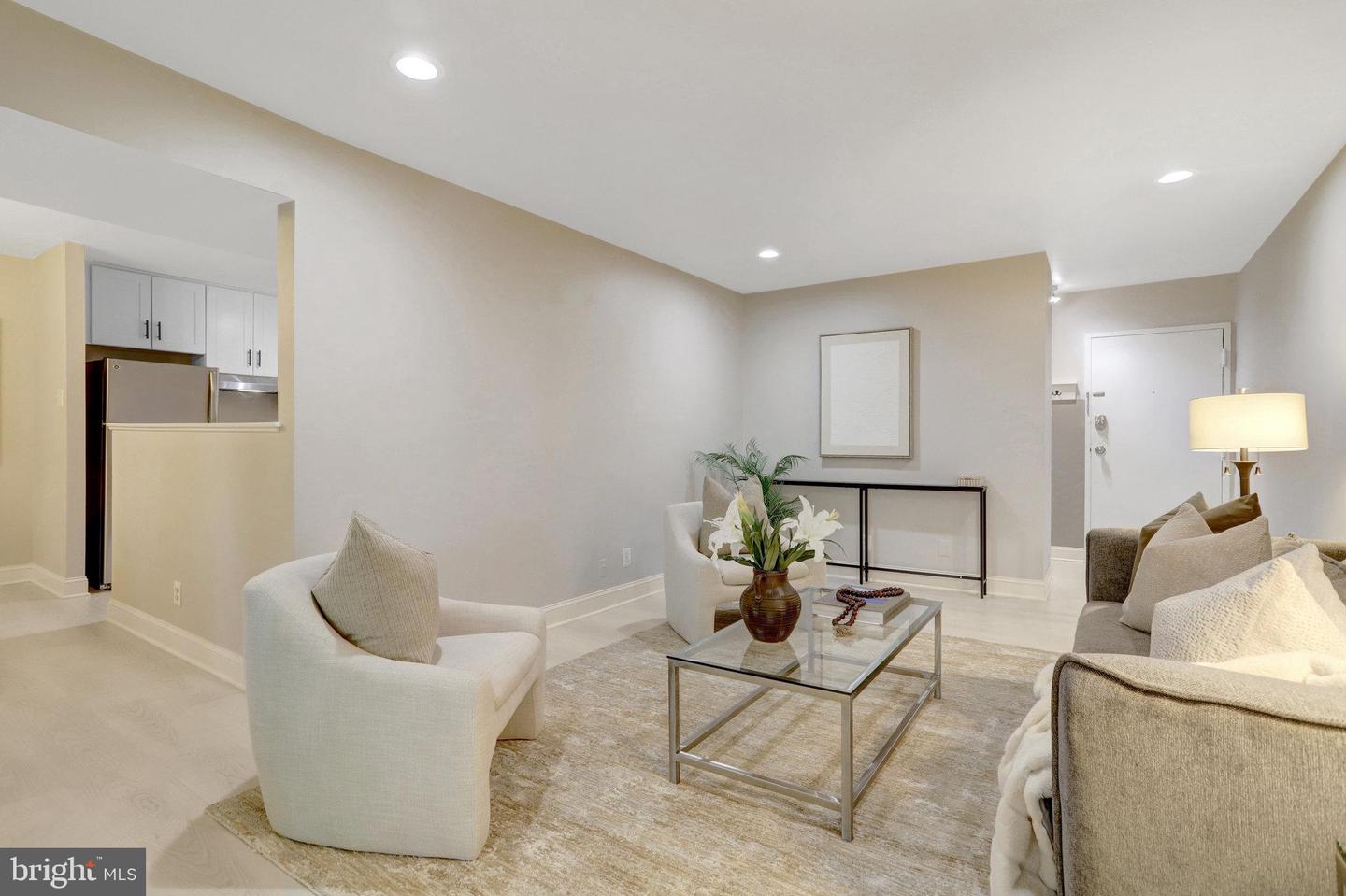 5049 7TH RD S #202, ARLINGTON, Virginia 22204, 1 Bedroom Bedrooms, ,1 BathroomBathrooms,Residential,For sale,5049 7TH RD S #202,VAAR2063916 MLS # VAAR2063916