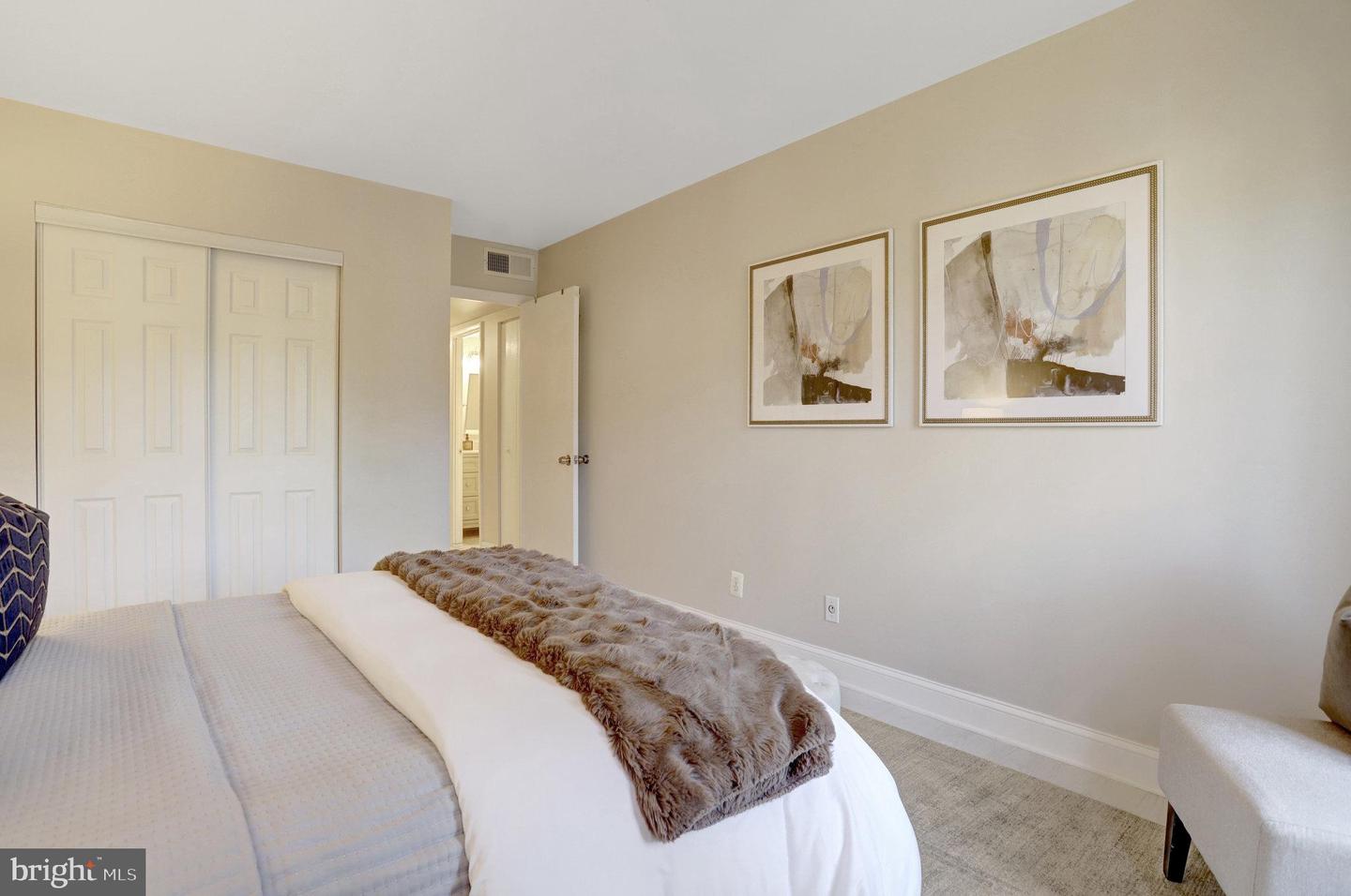 5049 7TH RD S #202, ARLINGTON, Virginia 22204, 1 Bedroom Bedrooms, ,1 BathroomBathrooms,Residential,For sale,5049 7TH RD S #202,VAAR2063916 MLS # VAAR2063916