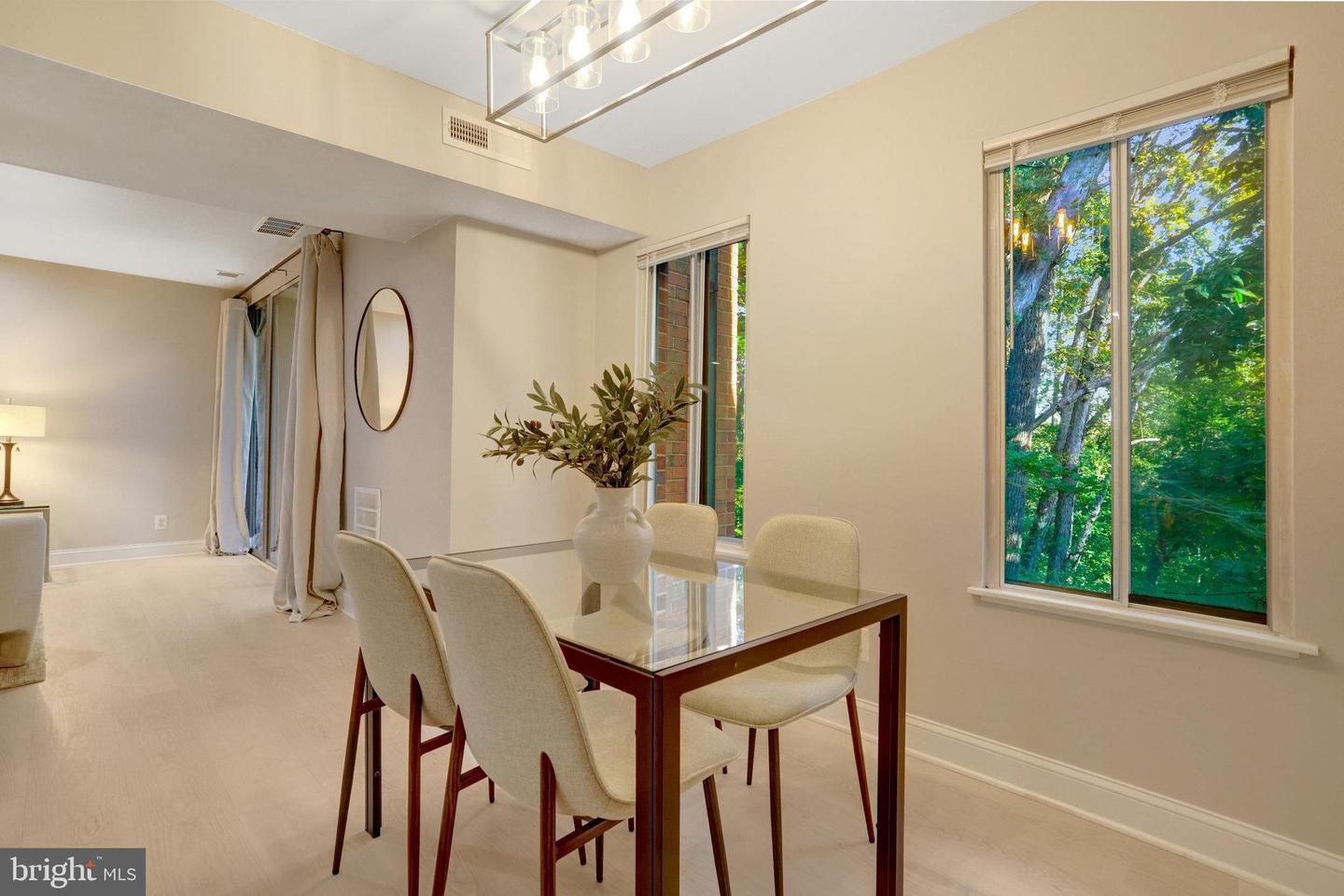 5049 7TH RD S #202, ARLINGTON, Virginia 22204, 1 Bedroom Bedrooms, ,1 BathroomBathrooms,Residential,For sale,5049 7TH RD S #202,VAAR2063916 MLS # VAAR2063916