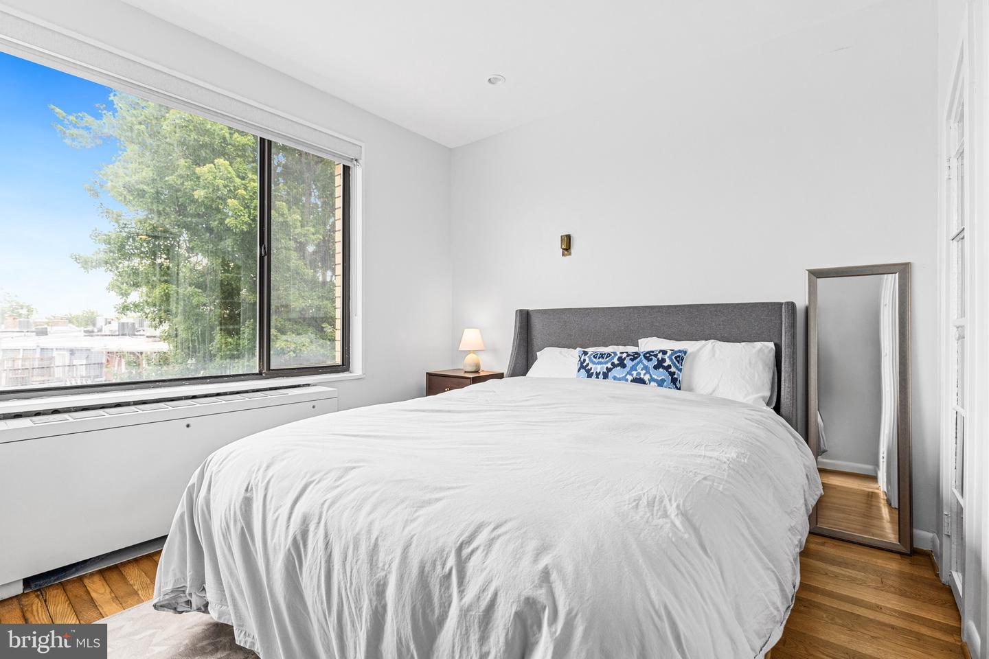 305 C ST NE #410, WASHINGTON, District Of Columbia 20002, 1 Bedroom Bedrooms, 4 Rooms Rooms,1 BathroomBathrooms,Residential,For sale,305 C ST NE #410,DCDC2223224 MLS # DCDC2223224