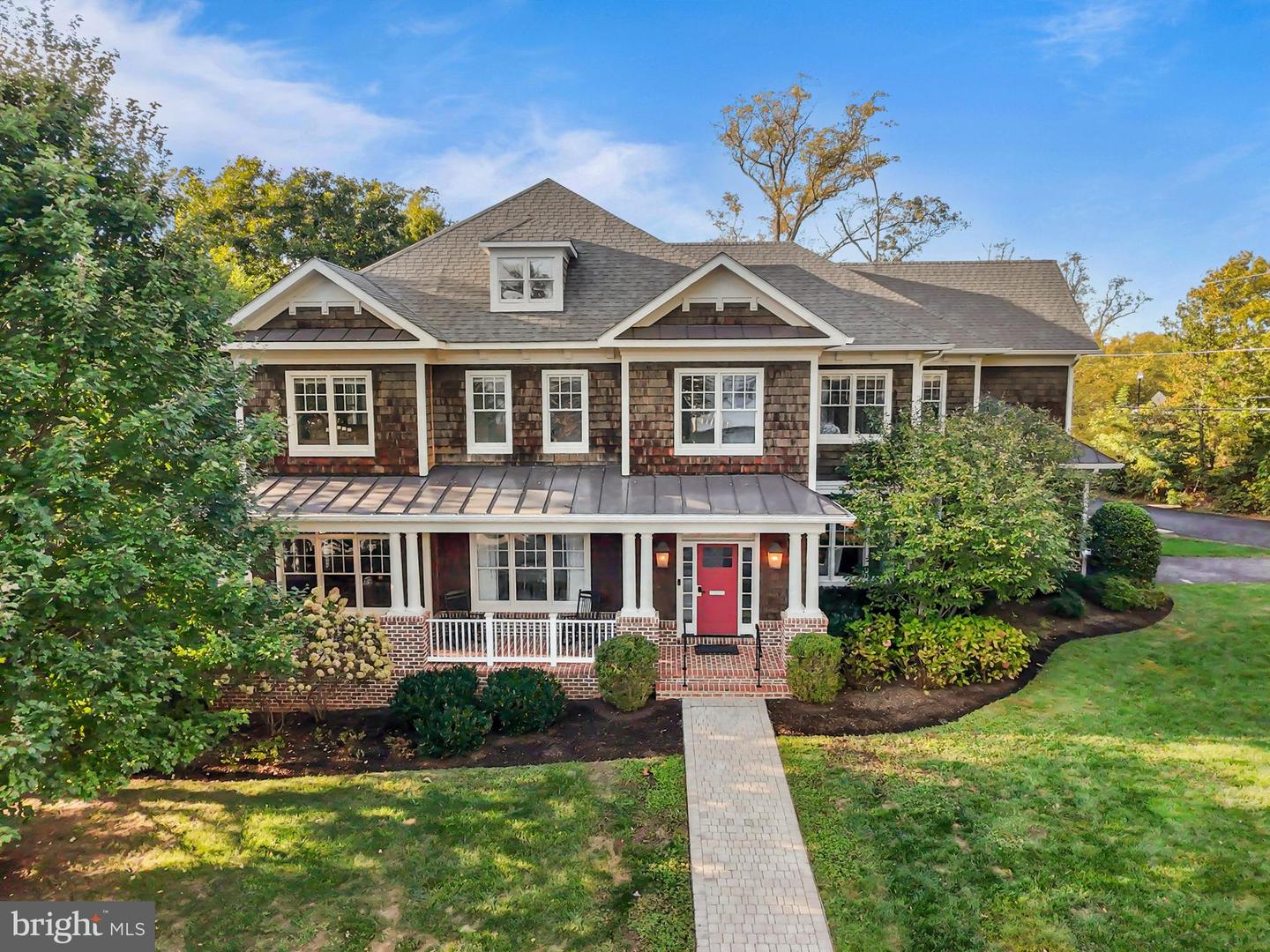 4801 29TH ST N, ARLINGTON, Virginia 22207, 5 Bedrooms Bedrooms, ,4 BathroomsBathrooms,Residential,For sale,4801 29TH ST N,VAAR2064038 MLS # VAAR2064038