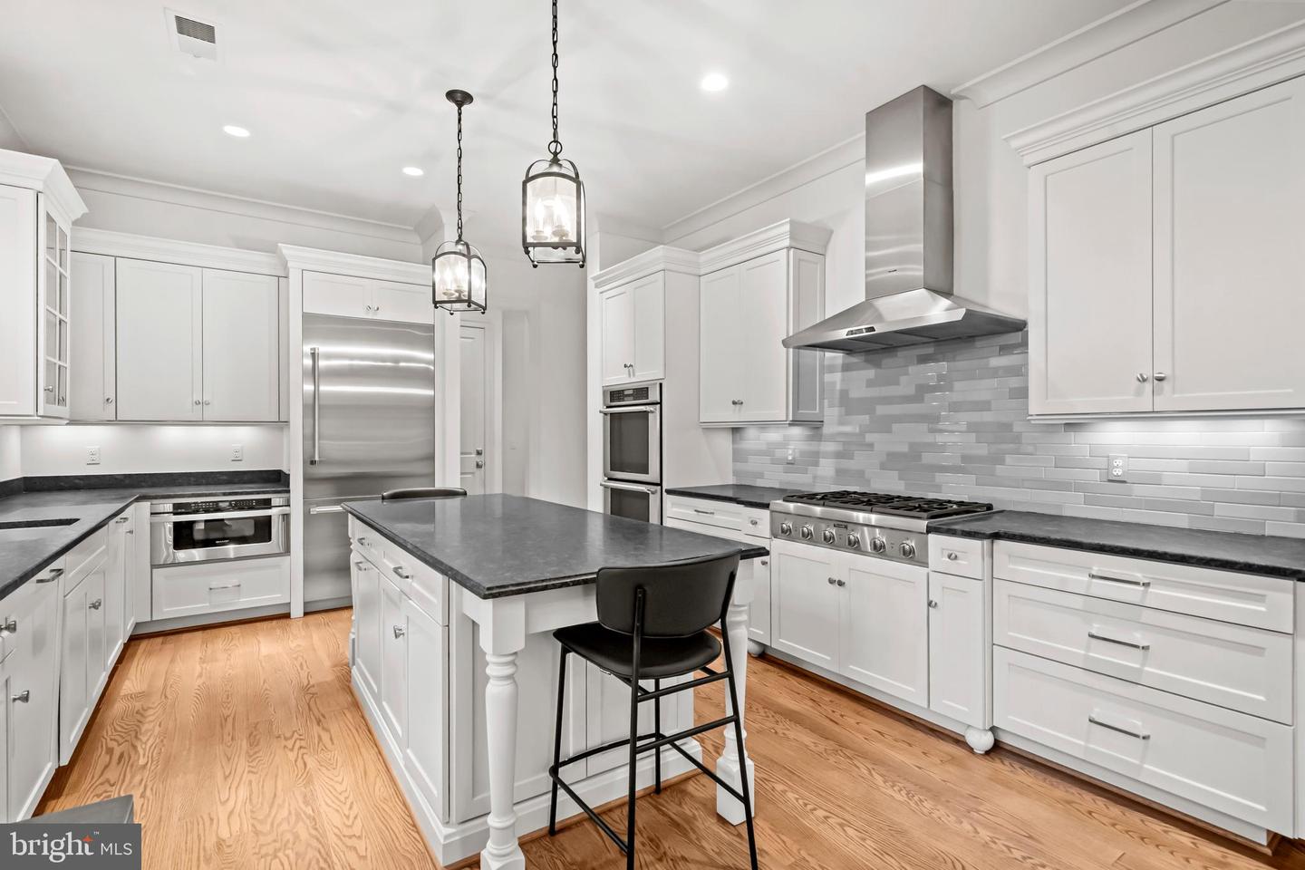 4801 29TH ST N, ARLINGTON, Virginia 22207, 5 Bedrooms Bedrooms, ,4 BathroomsBathrooms,Residential,For sale,4801 29TH ST N,VAAR2064038 MLS # VAAR2064038