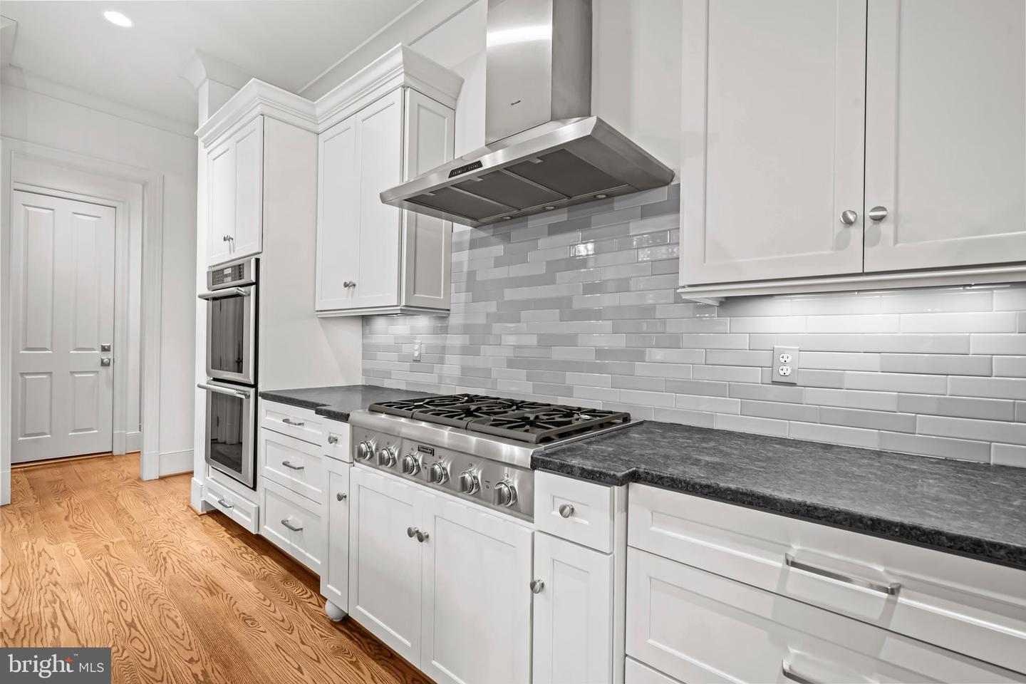4801 29TH ST N, ARLINGTON, Virginia 22207, 5 Bedrooms Bedrooms, ,4 BathroomsBathrooms,Residential,For sale,4801 29TH ST N,VAAR2064038 MLS # VAAR2064038