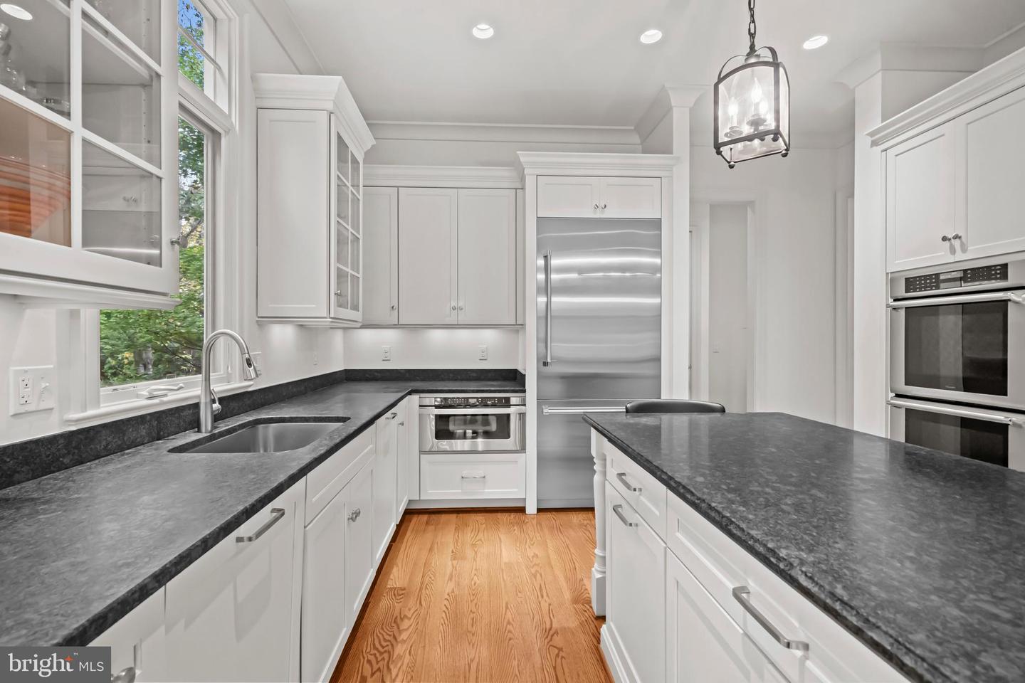 4801 29TH ST N, ARLINGTON, Virginia 22207, 5 Bedrooms Bedrooms, ,4 BathroomsBathrooms,Residential,For sale,4801 29TH ST N,VAAR2064038 MLS # VAAR2064038
