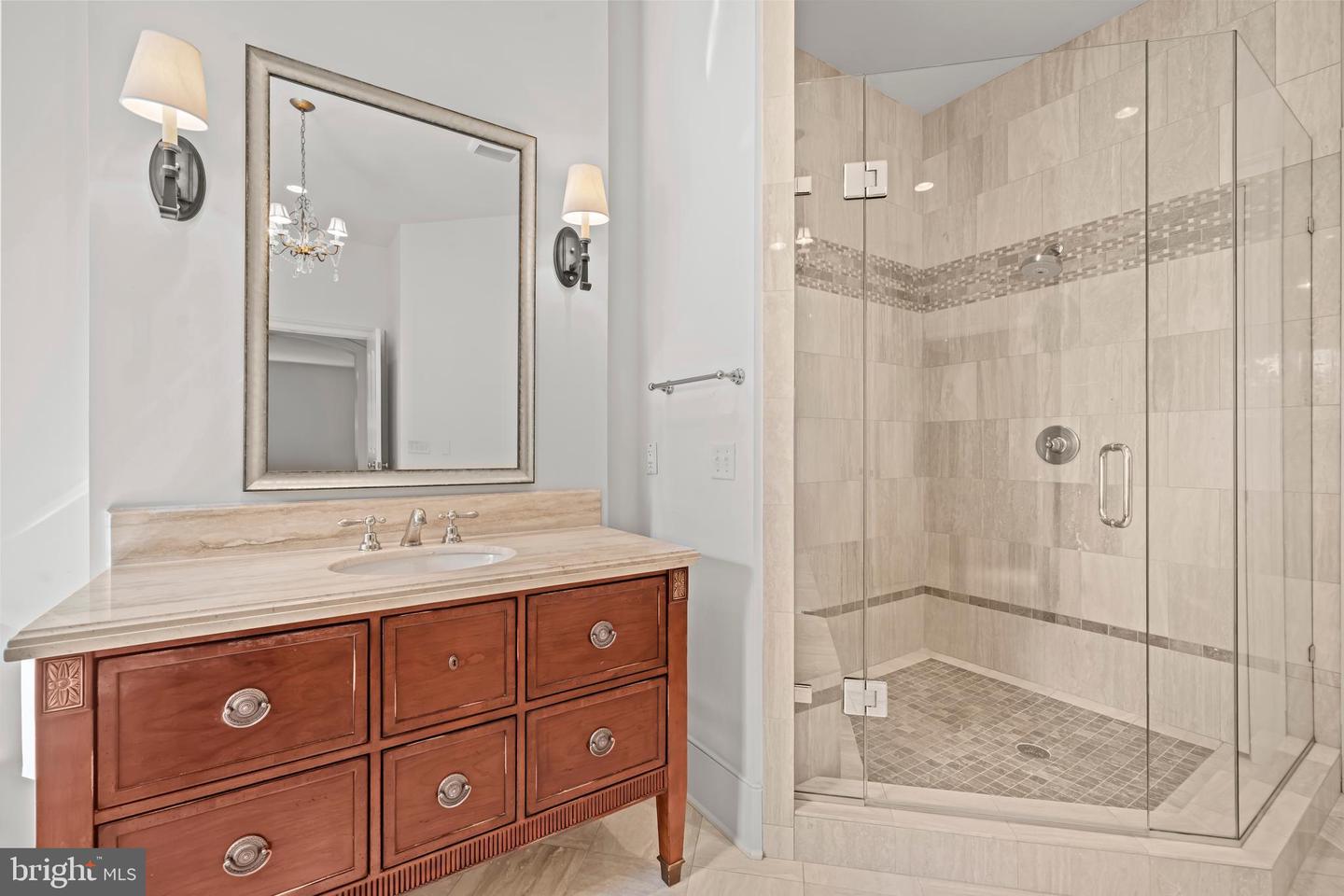 4801 29TH ST N, ARLINGTON, Virginia 22207, 5 Bedrooms Bedrooms, ,4 BathroomsBathrooms,Residential,For sale,4801 29TH ST N,VAAR2064038 MLS # VAAR2064038