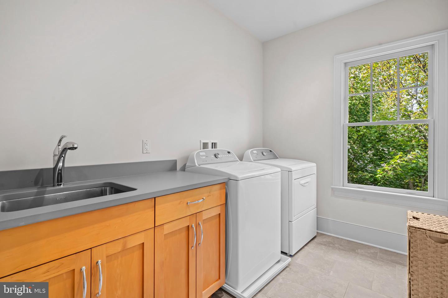 4801 29TH ST N, ARLINGTON, Virginia 22207, 5 Bedrooms Bedrooms, ,4 BathroomsBathrooms,Residential,For sale,4801 29TH ST N,VAAR2064038 MLS # VAAR2064038