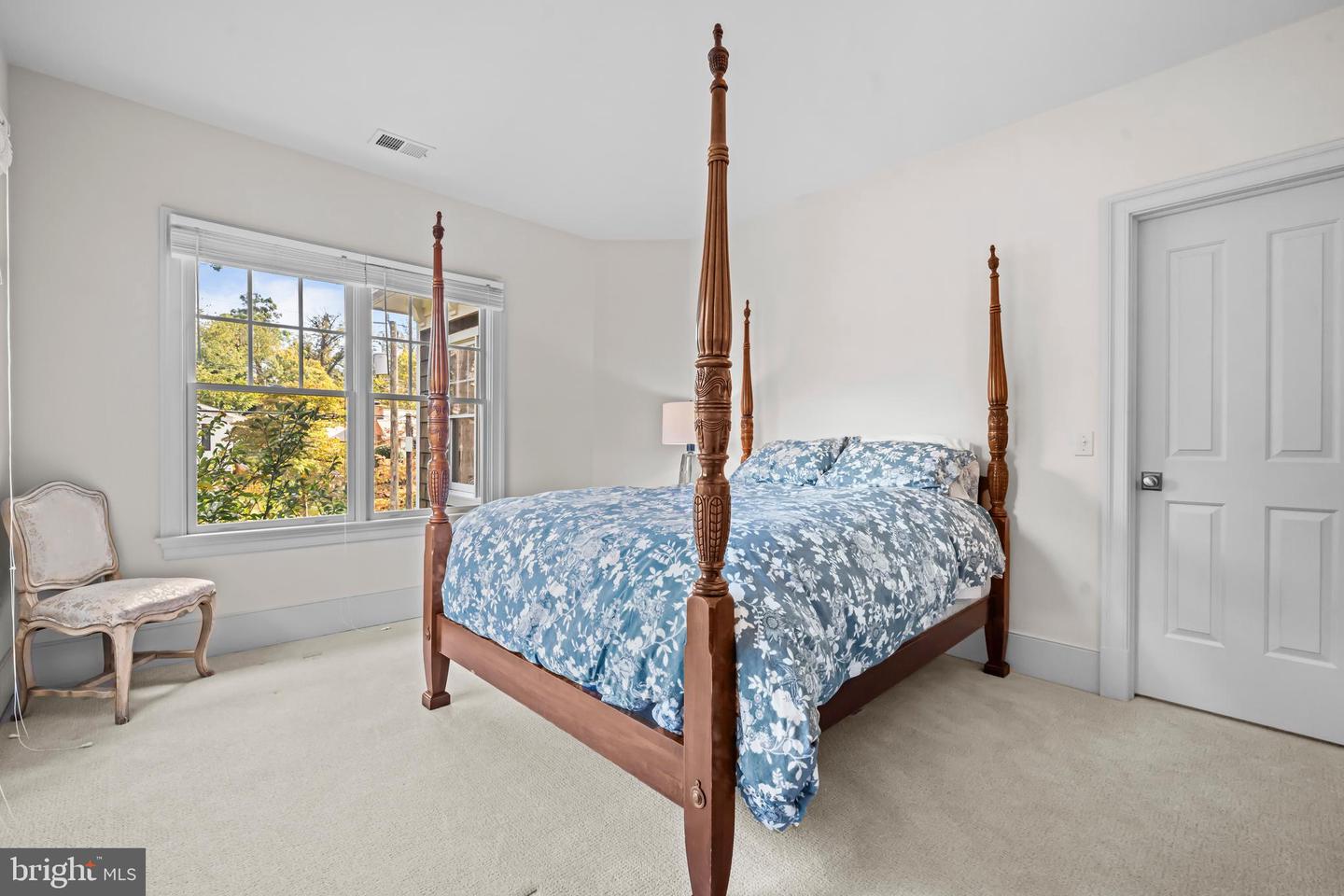 4801 29TH ST N, ARLINGTON, Virginia 22207, 5 Bedrooms Bedrooms, ,4 BathroomsBathrooms,Residential,For sale,4801 29TH ST N,VAAR2064038 MLS # VAAR2064038