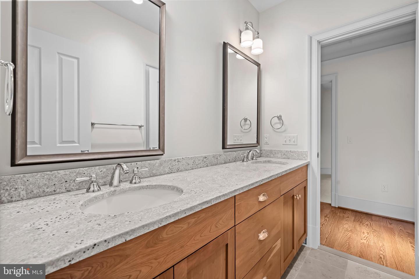 4801 29TH ST N, ARLINGTON, Virginia 22207, 5 Bedrooms Bedrooms, ,4 BathroomsBathrooms,Residential,For sale,4801 29TH ST N,VAAR2064038 MLS # VAAR2064038