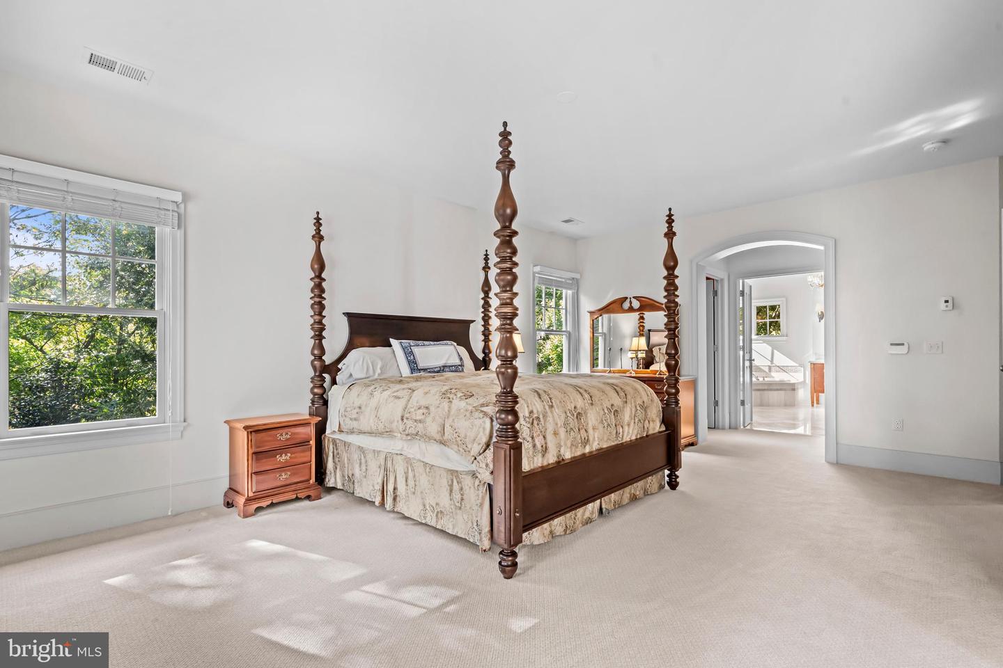 4801 29TH ST N, ARLINGTON, Virginia 22207, 5 Bedrooms Bedrooms, ,4 BathroomsBathrooms,Residential,For sale,4801 29TH ST N,VAAR2064038 MLS # VAAR2064038