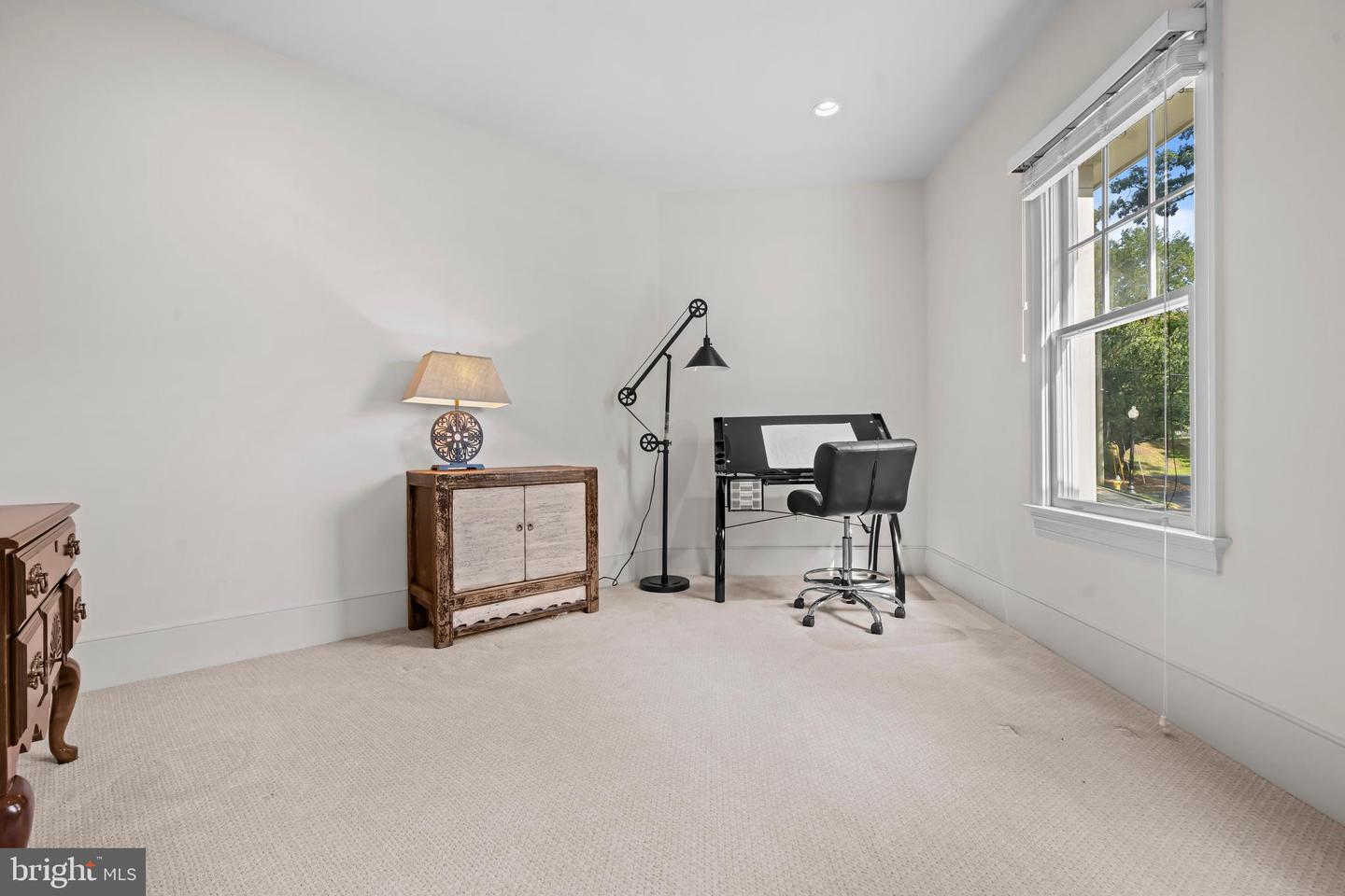 4801 29TH ST N, ARLINGTON, Virginia 22207, 5 Bedrooms Bedrooms, ,4 BathroomsBathrooms,Residential,For sale,4801 29TH ST N,VAAR2064038 MLS # VAAR2064038