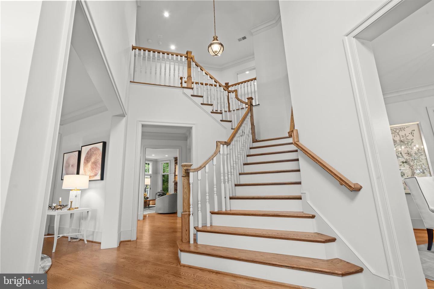 4801 29TH ST N, ARLINGTON, Virginia 22207, 5 Bedrooms Bedrooms, ,4 BathroomsBathrooms,Residential,For sale,4801 29TH ST N,VAAR2064038 MLS # VAAR2064038
