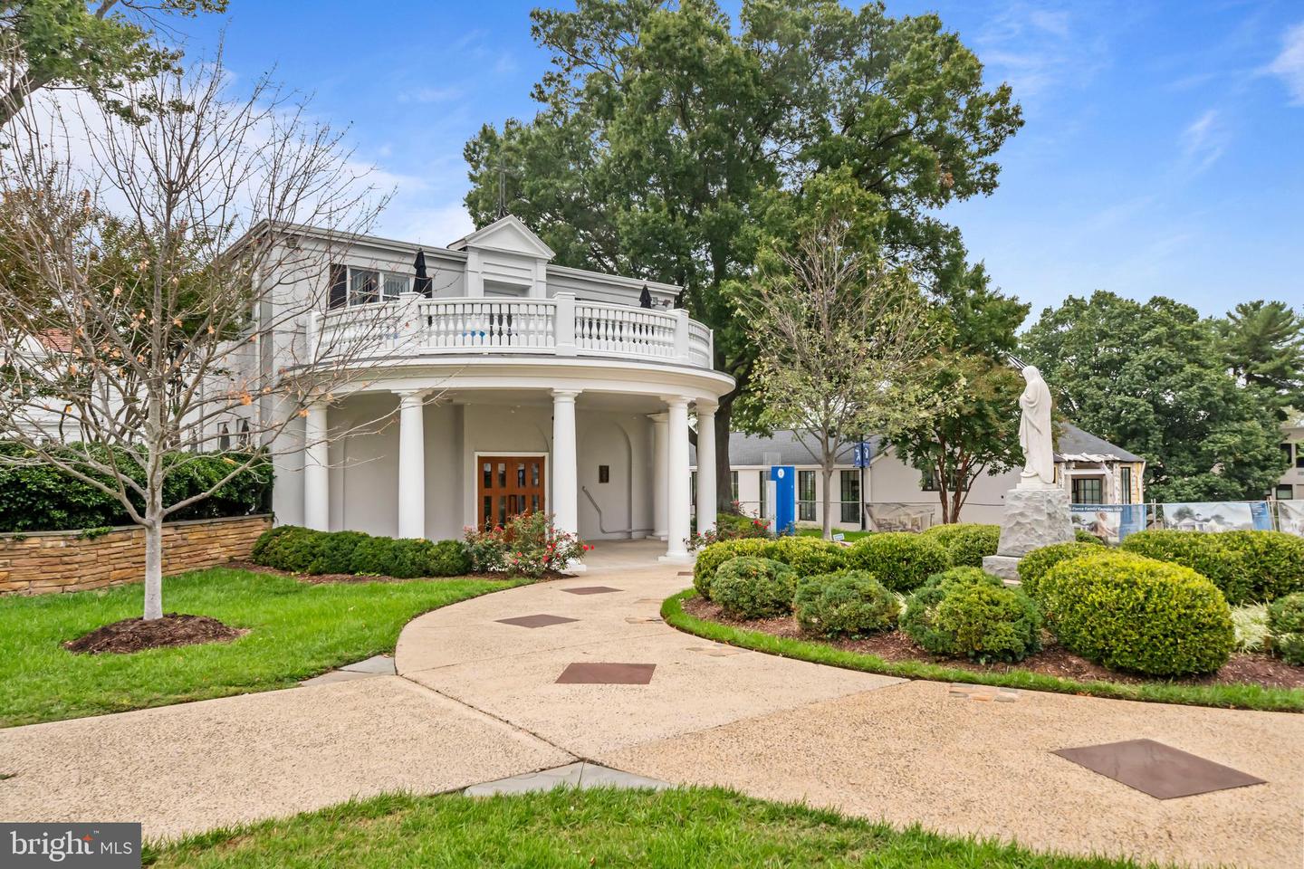 4801 29TH ST N, ARLINGTON, Virginia 22207, 5 Bedrooms Bedrooms, ,4 BathroomsBathrooms,Residential,For sale,4801 29TH ST N,VAAR2064038 MLS # VAAR2064038