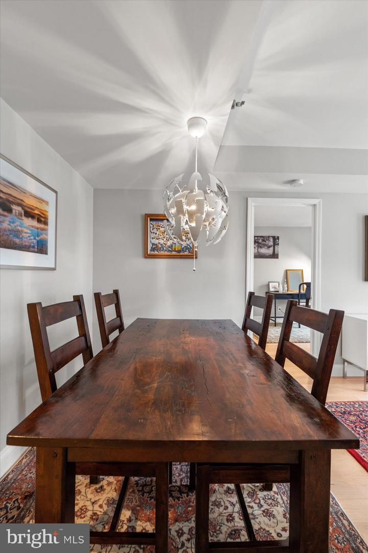 2400 CLARENDON BLVD #606, ARLINGTON, Virginia 22201, 2 Bedrooms Bedrooms, ,2 BathroomsBathrooms,Residential,For sale,2400 CLARENDON BLVD #606,VAAR2064074 MLS # VAAR2064074