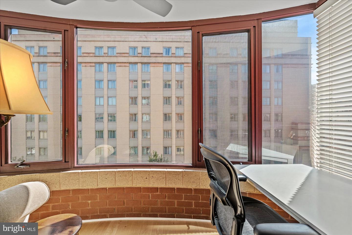 2400 CLARENDON BLVD #606, ARLINGTON, Virginia 22201, 2 Bedrooms Bedrooms, ,2 BathroomsBathrooms,Residential,For sale,2400 CLARENDON BLVD #606,VAAR2064074 MLS # VAAR2064074