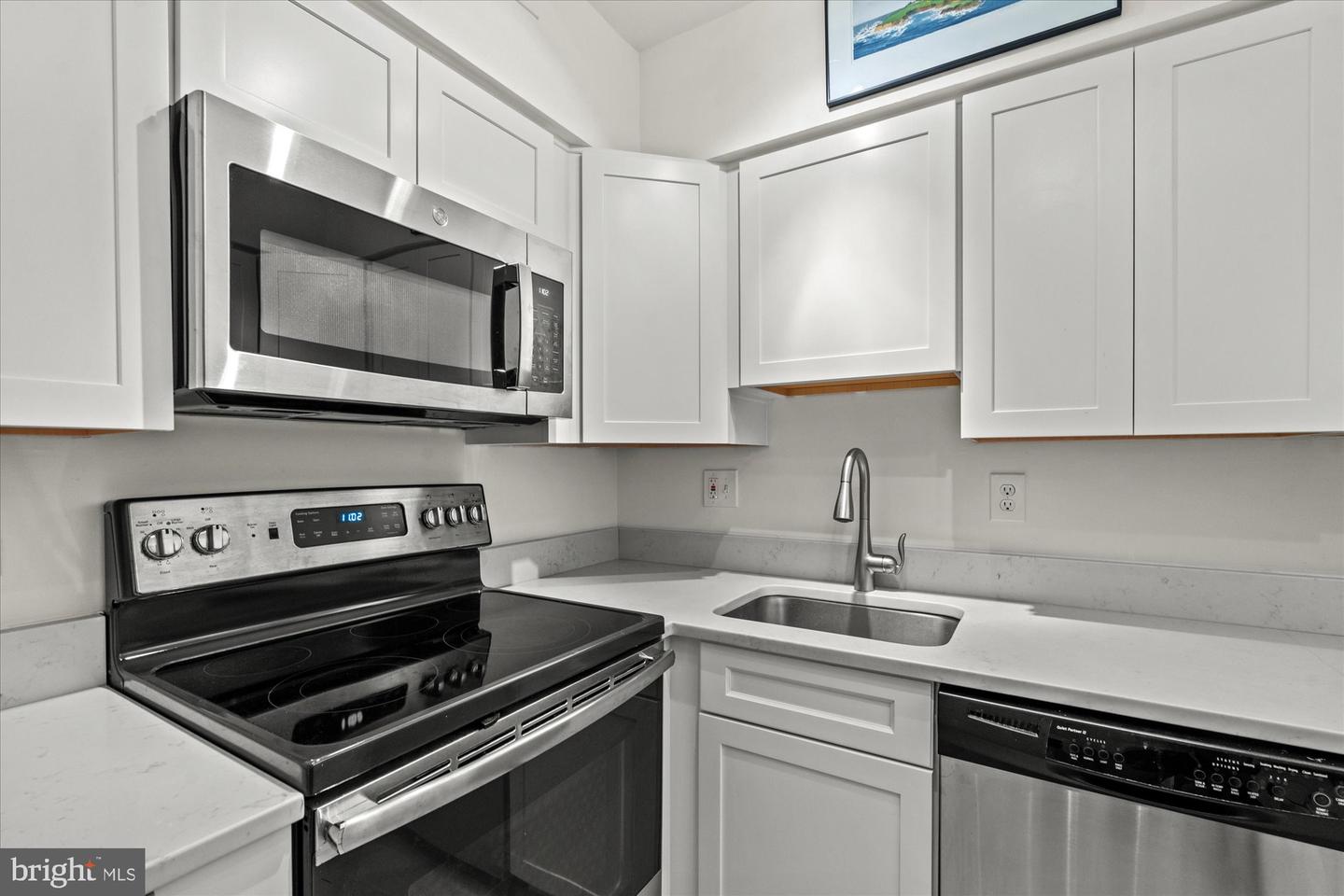 2400 CLARENDON BLVD #606, ARLINGTON, Virginia 22201, 2 Bedrooms Bedrooms, ,2 BathroomsBathrooms,Residential,For sale,2400 CLARENDON BLVD #606,VAAR2064074 MLS # VAAR2064074